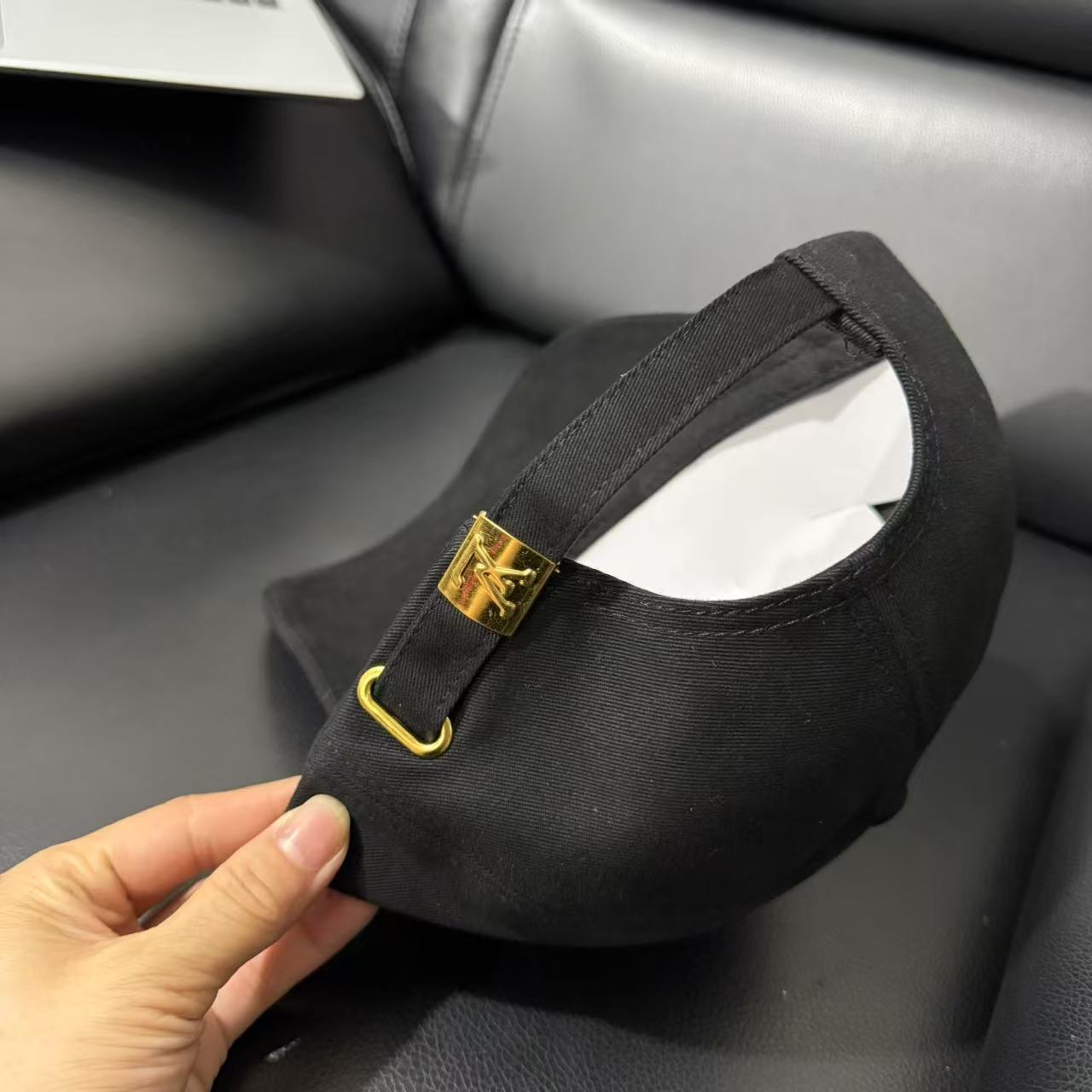 LV fashion baseball cap
