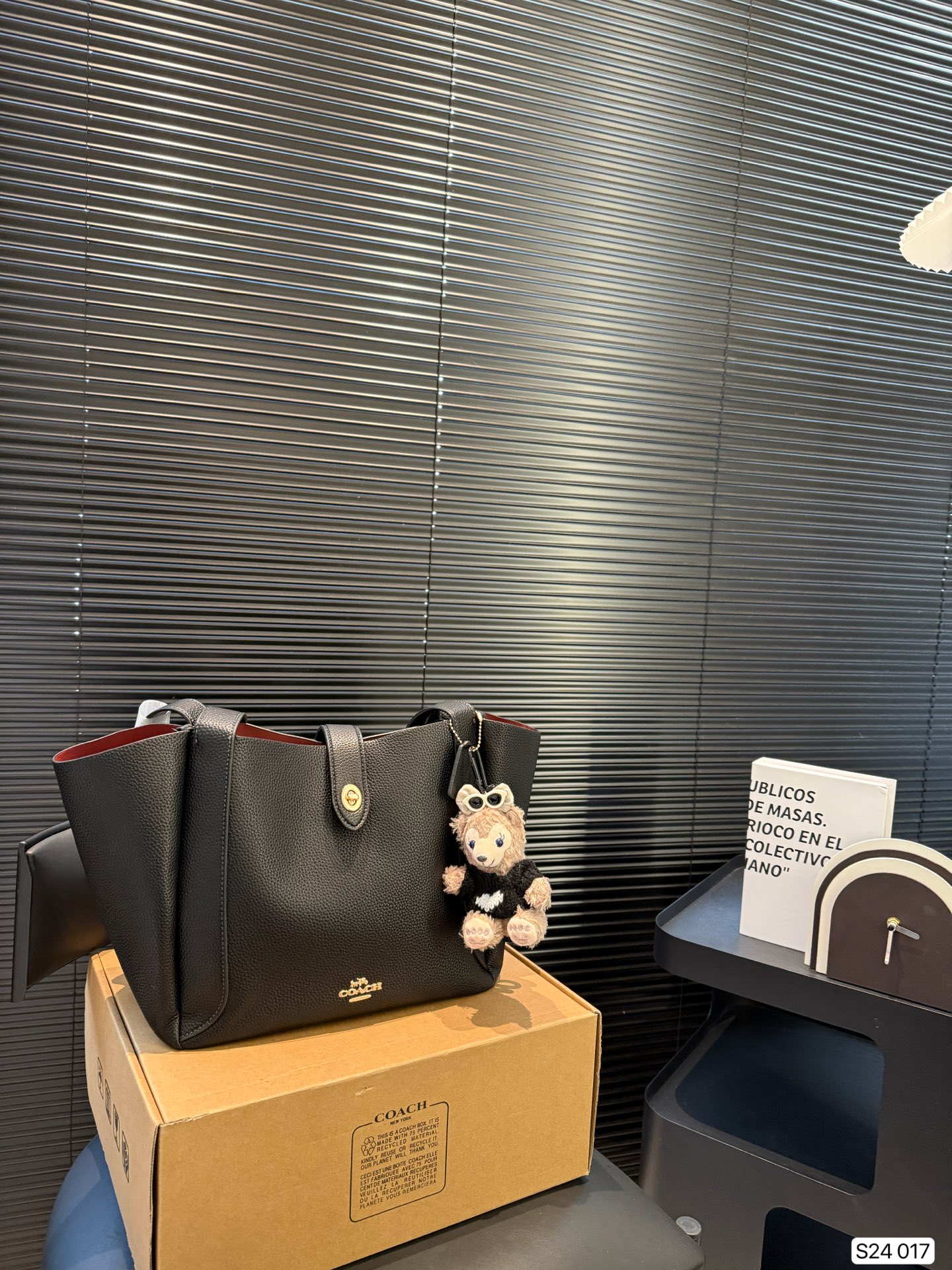 Coach vegetable basket hand-held crossbody bag retro high-end