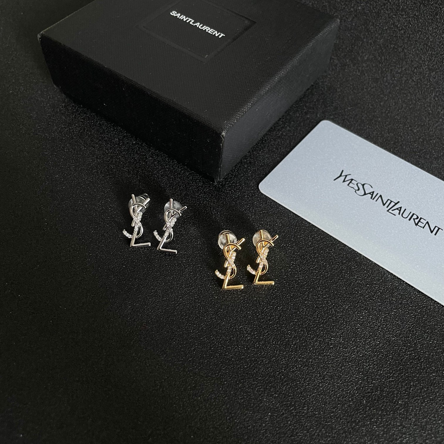 Yves Saint Laurent's new earrings are independent elegant intellectual retro classic and versatile
