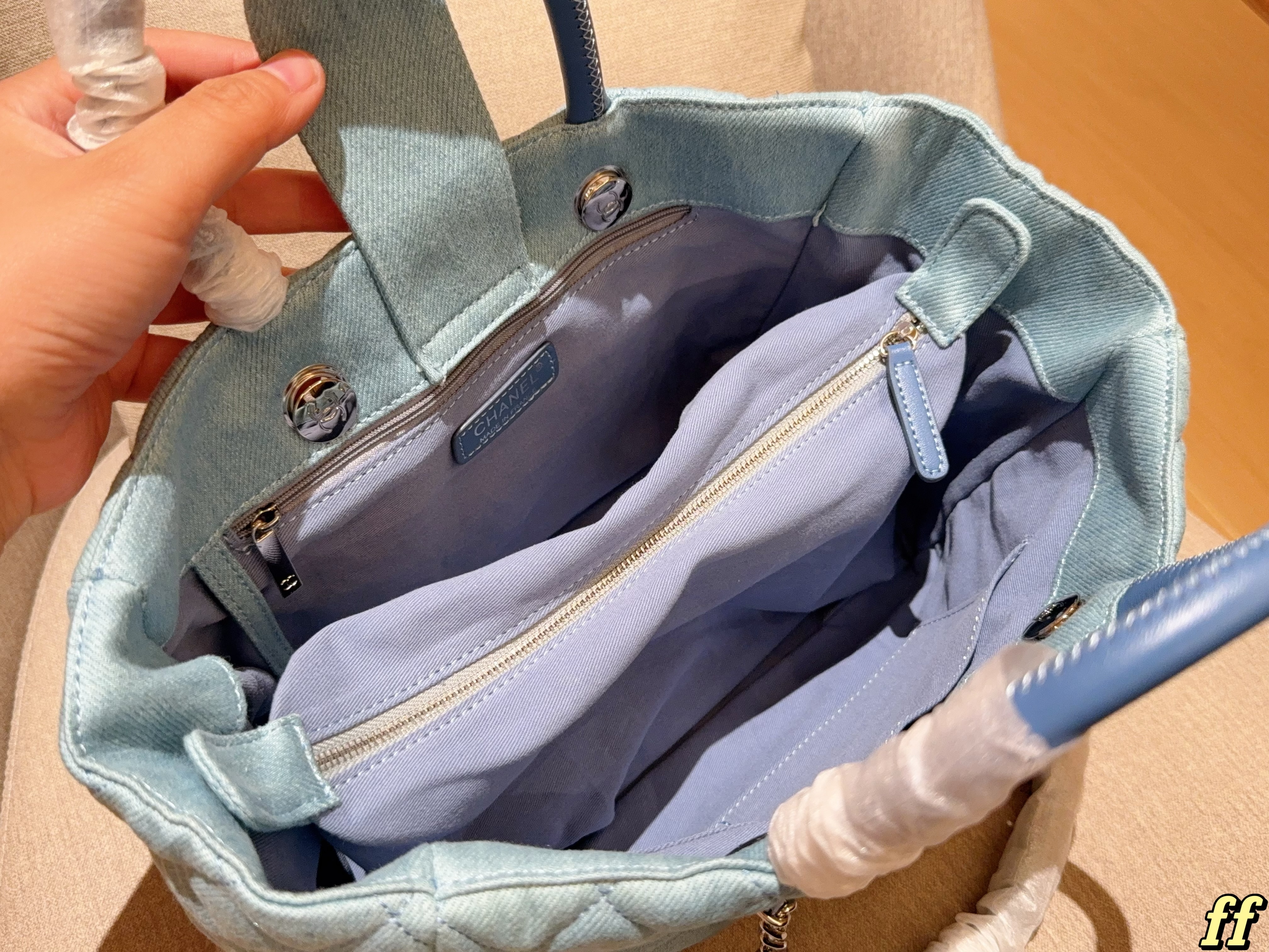 Chanel denim Tote bag