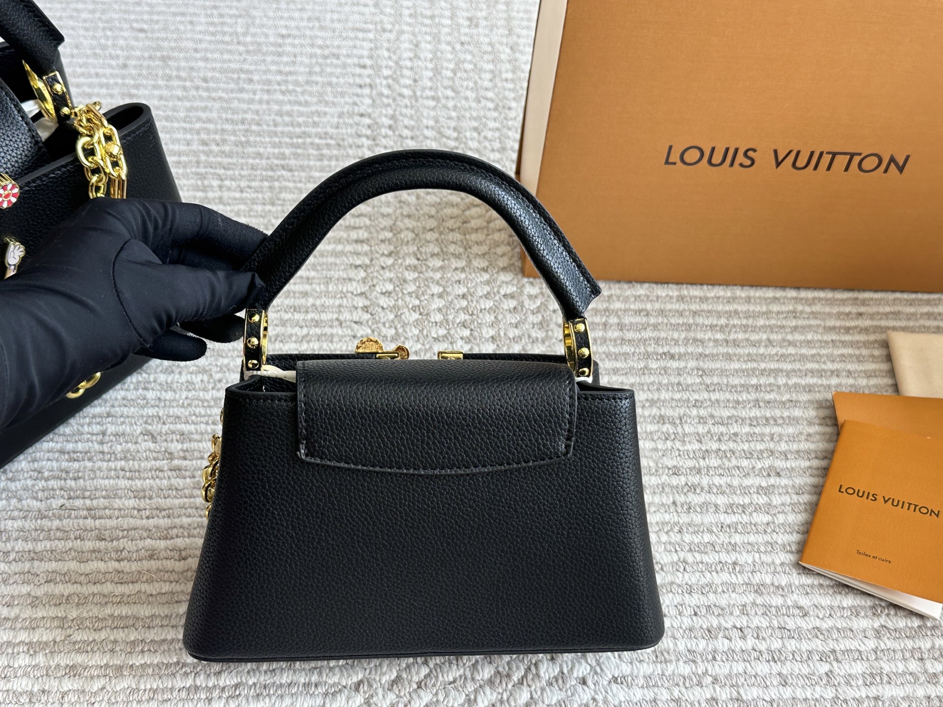 LV Capucines Lady Bag