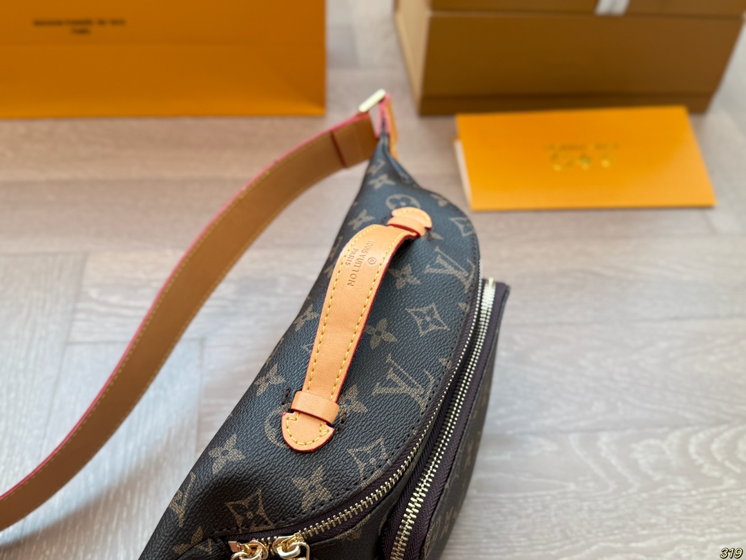 LV waist bag chest bag new crossbody bag