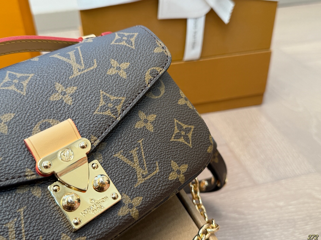 LV pochette metis east west monogram message bag