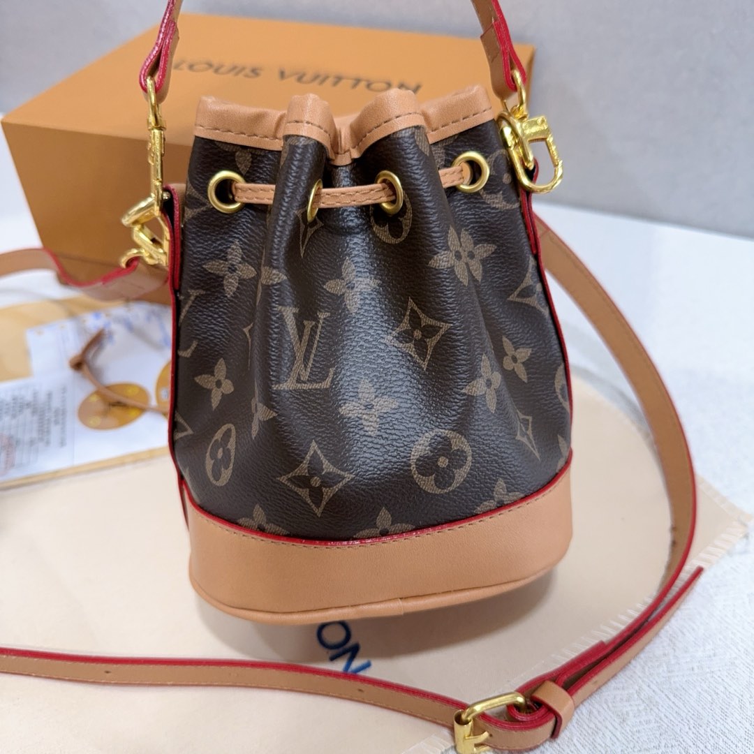 Louis Vuitton Retro Presbyopia Drawstring Mini Bucket Bag Versatile Shoulder Crossbody Bag Handheld Women's Bag