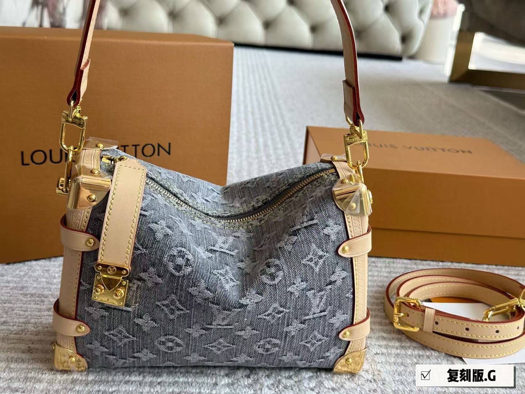 Louis Vuitton 25 new trunk bag
