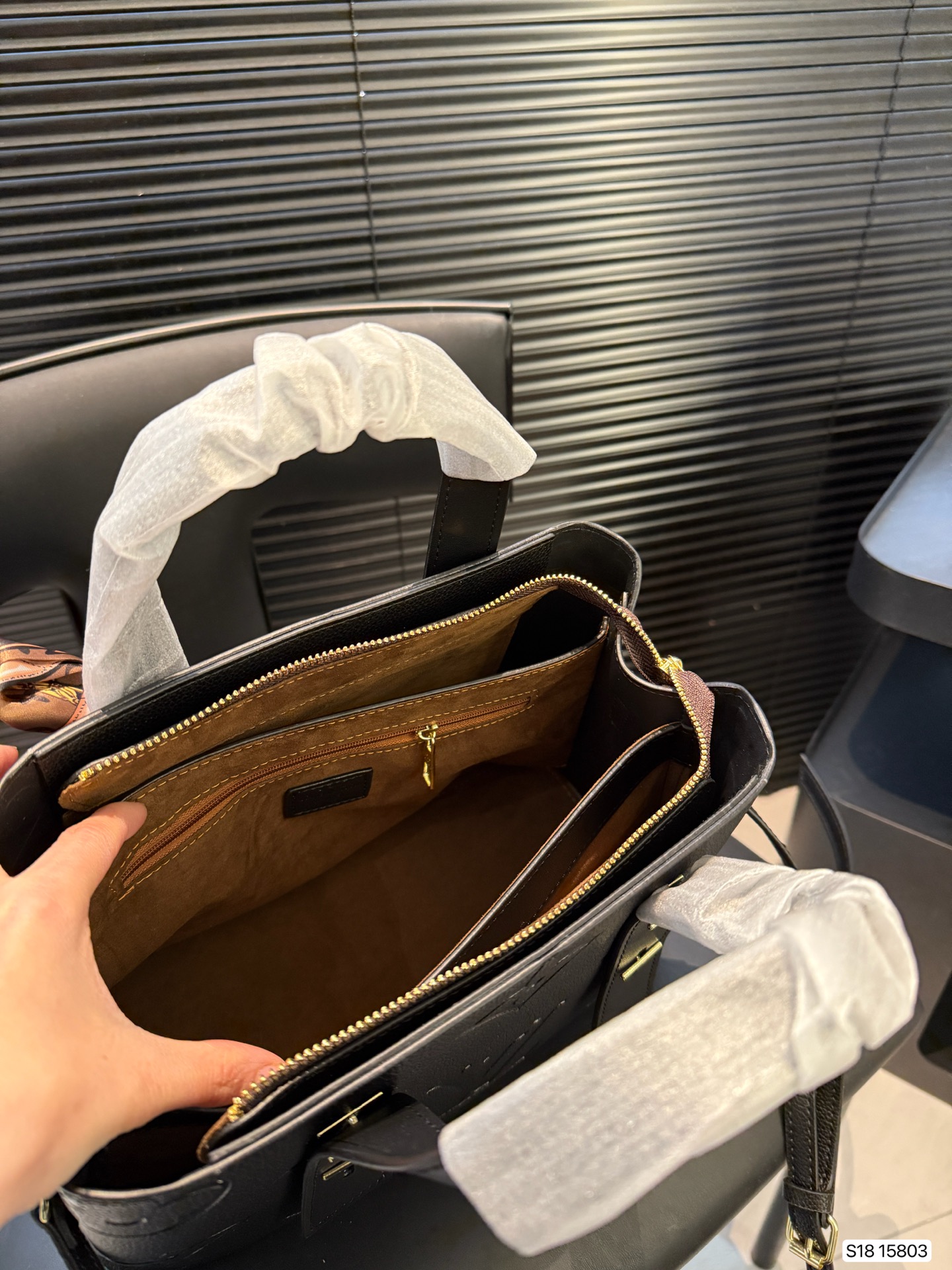 Louis Vuitton Tote Bag Hand Shoulder Crossbody Bag