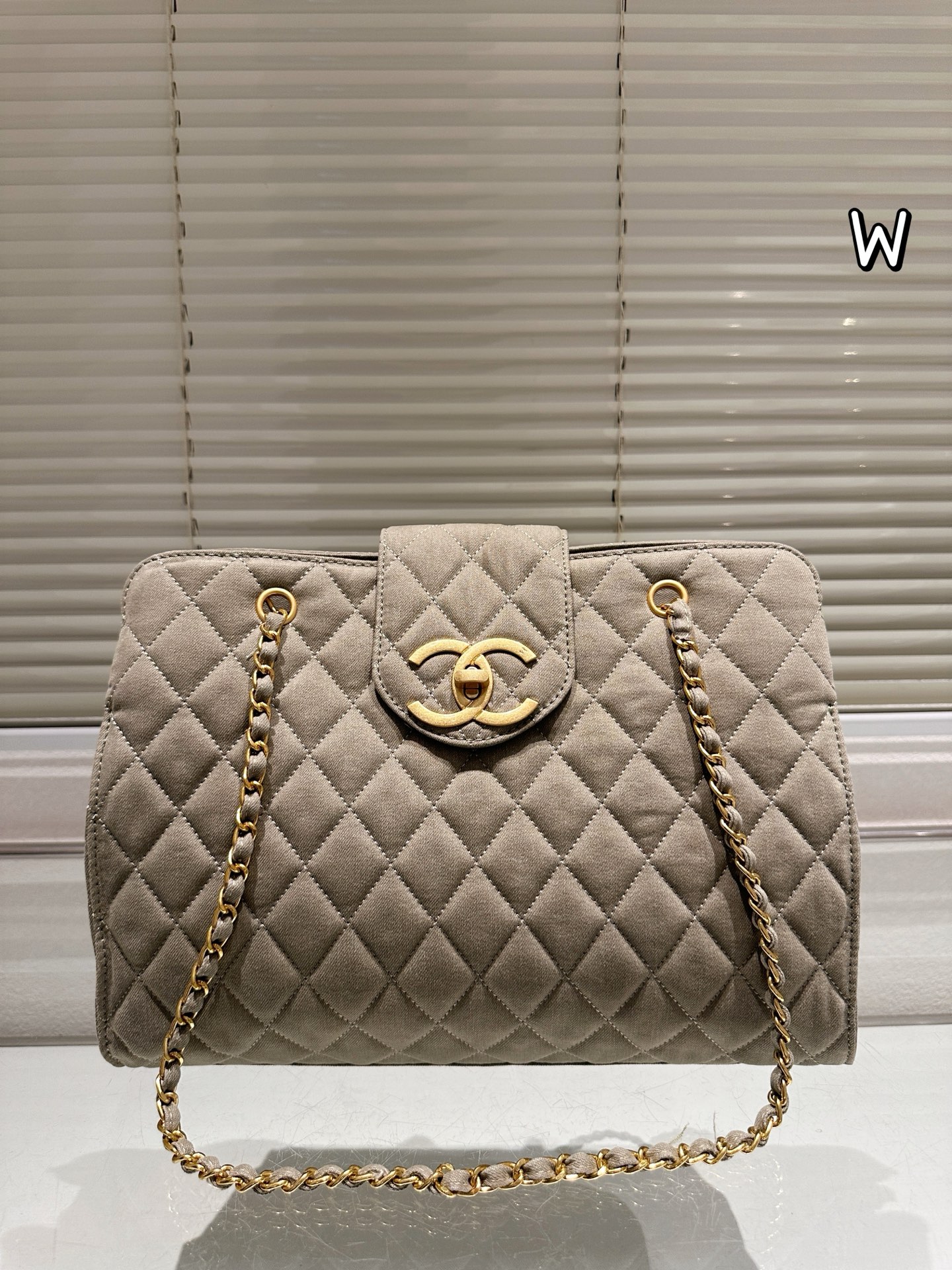 Chanel Vintage chain shoulder bag