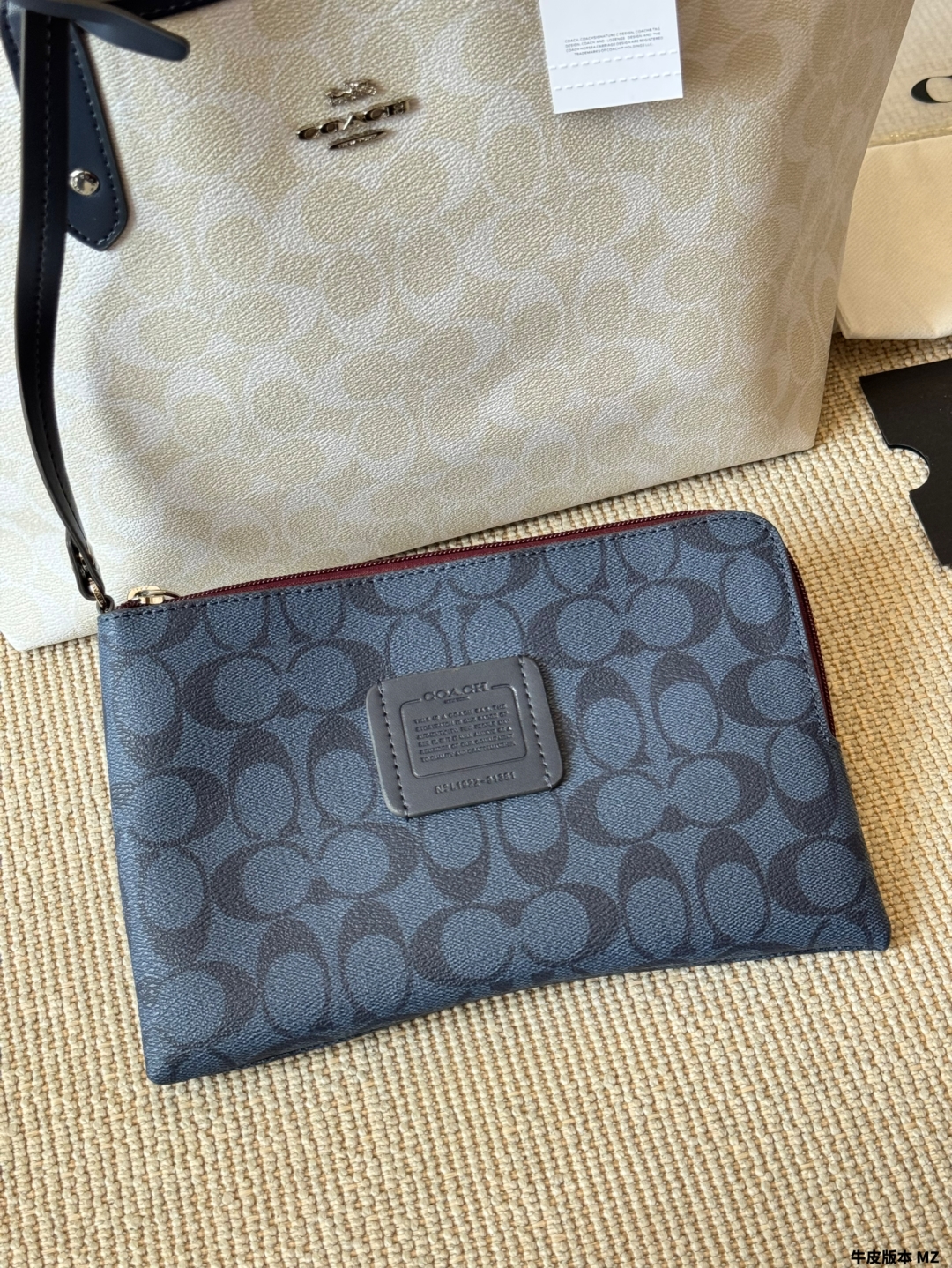 Coach & city tote classic tote bag