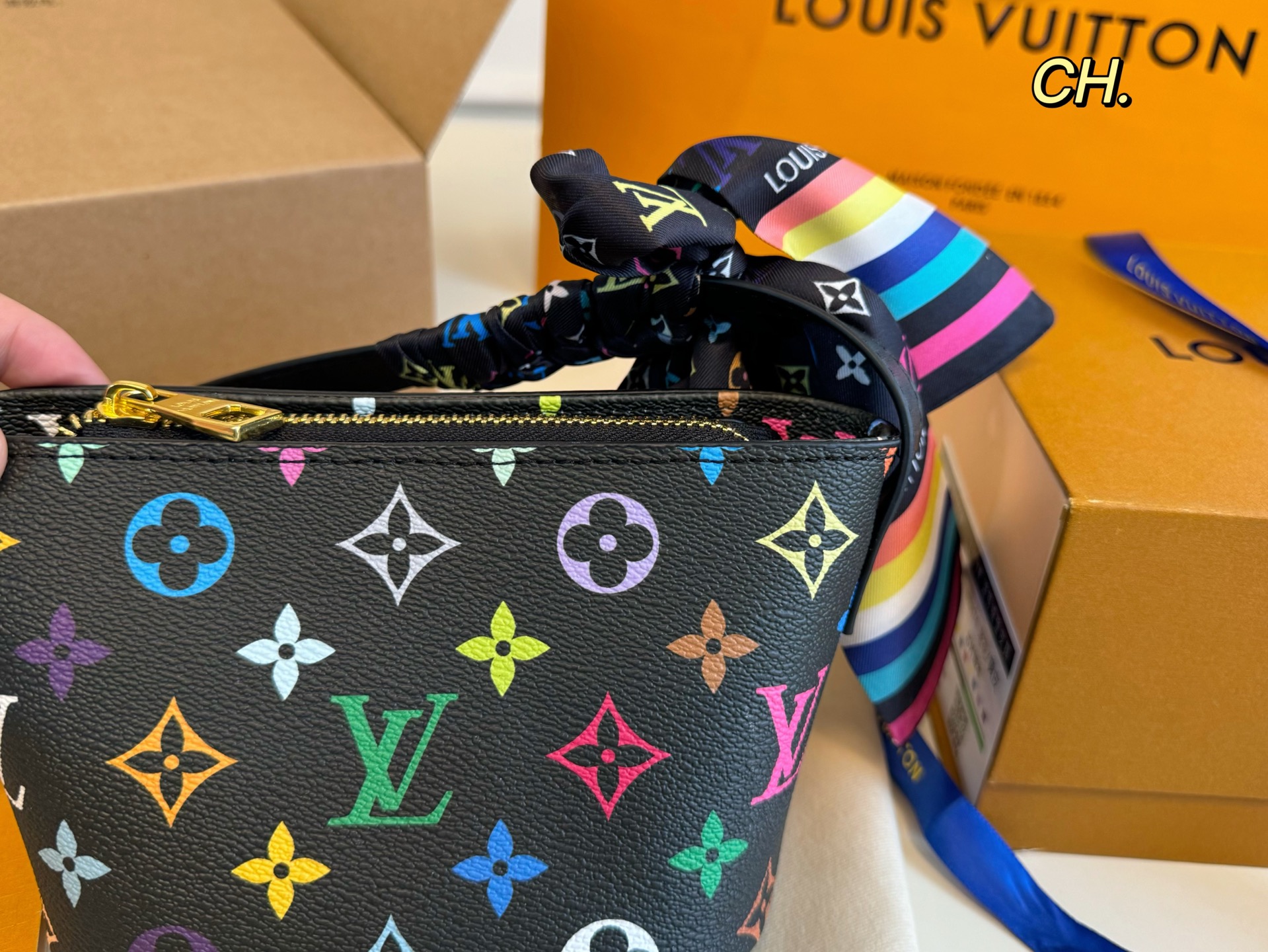 LV second-hand shoulder bag