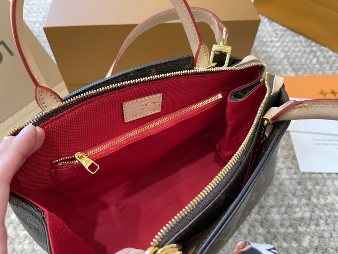 LV classic old flower Montaigne bag