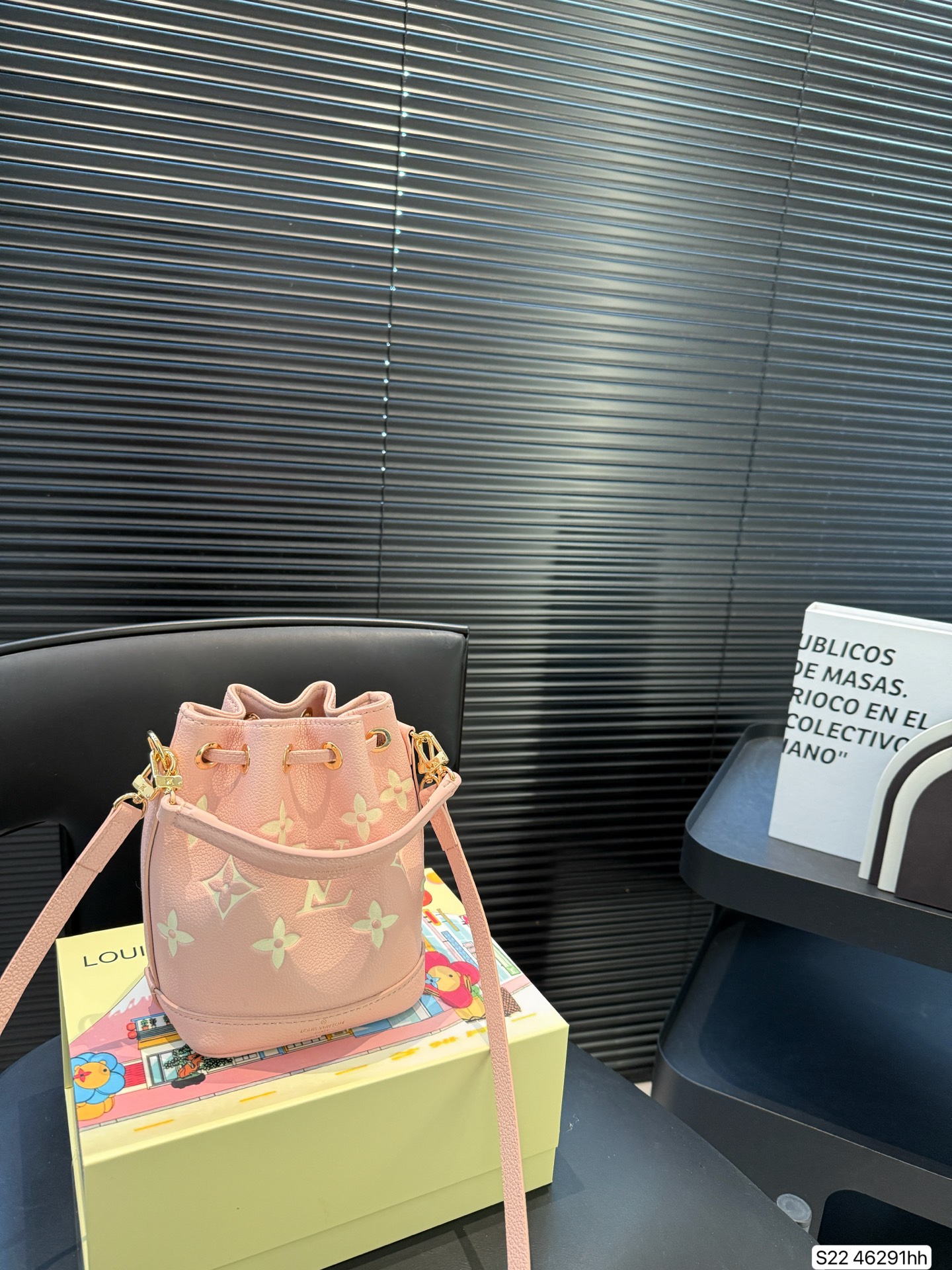 LV elegant casual bucket bag