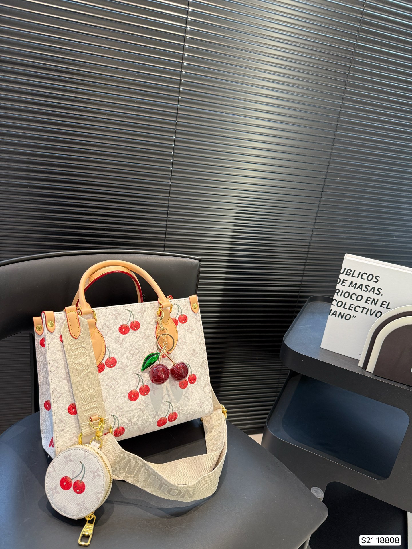LV Onthego Tote Bag
