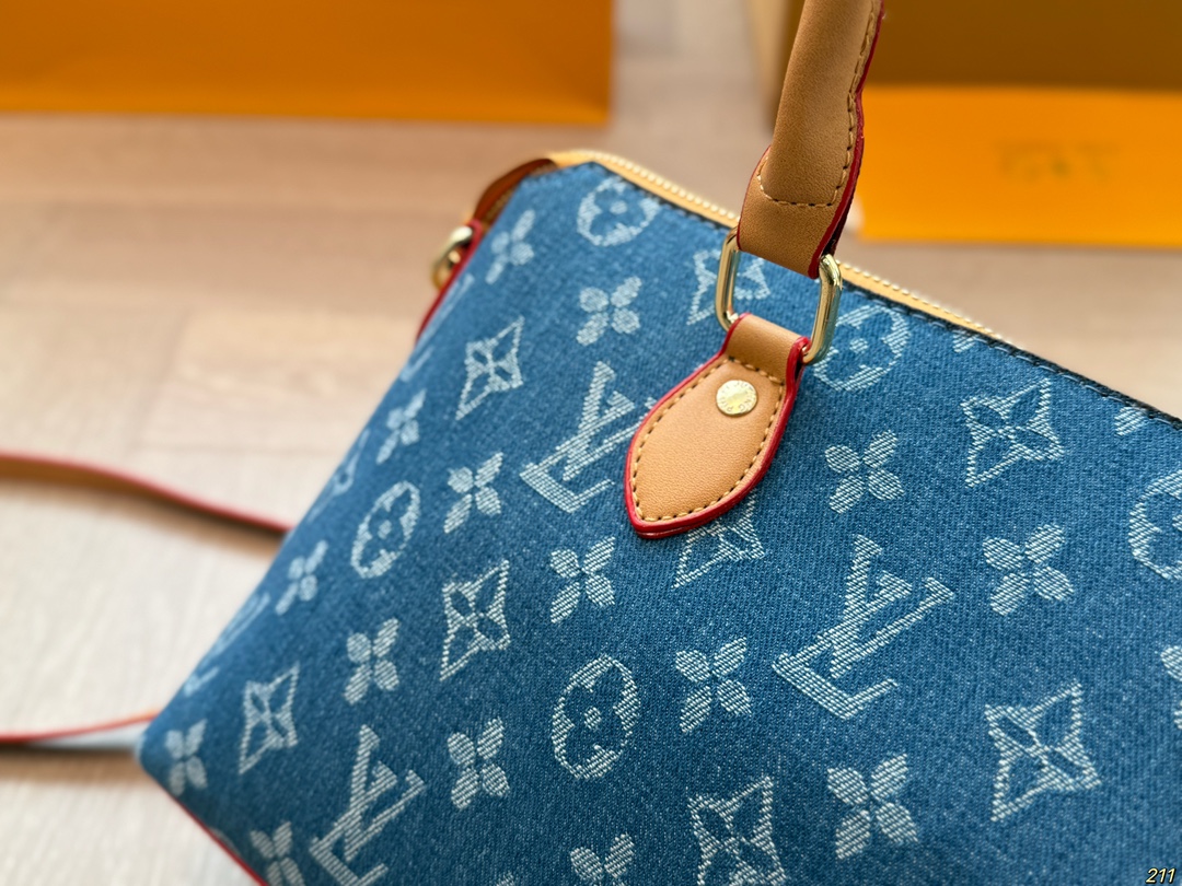 LV single-shoulder handbag