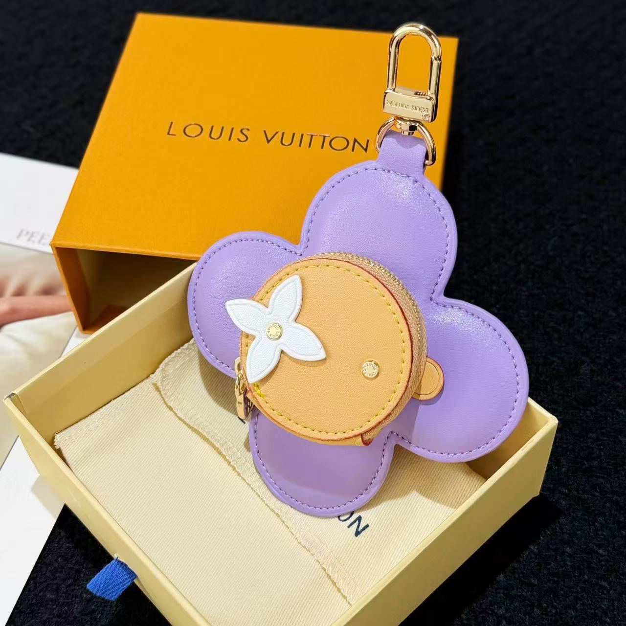 Louis Vuitton vivienne Sunflower Coin Purse pendant