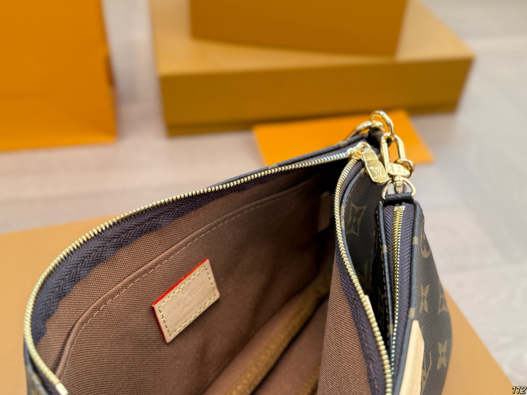 LV three-in-one mahjong bag