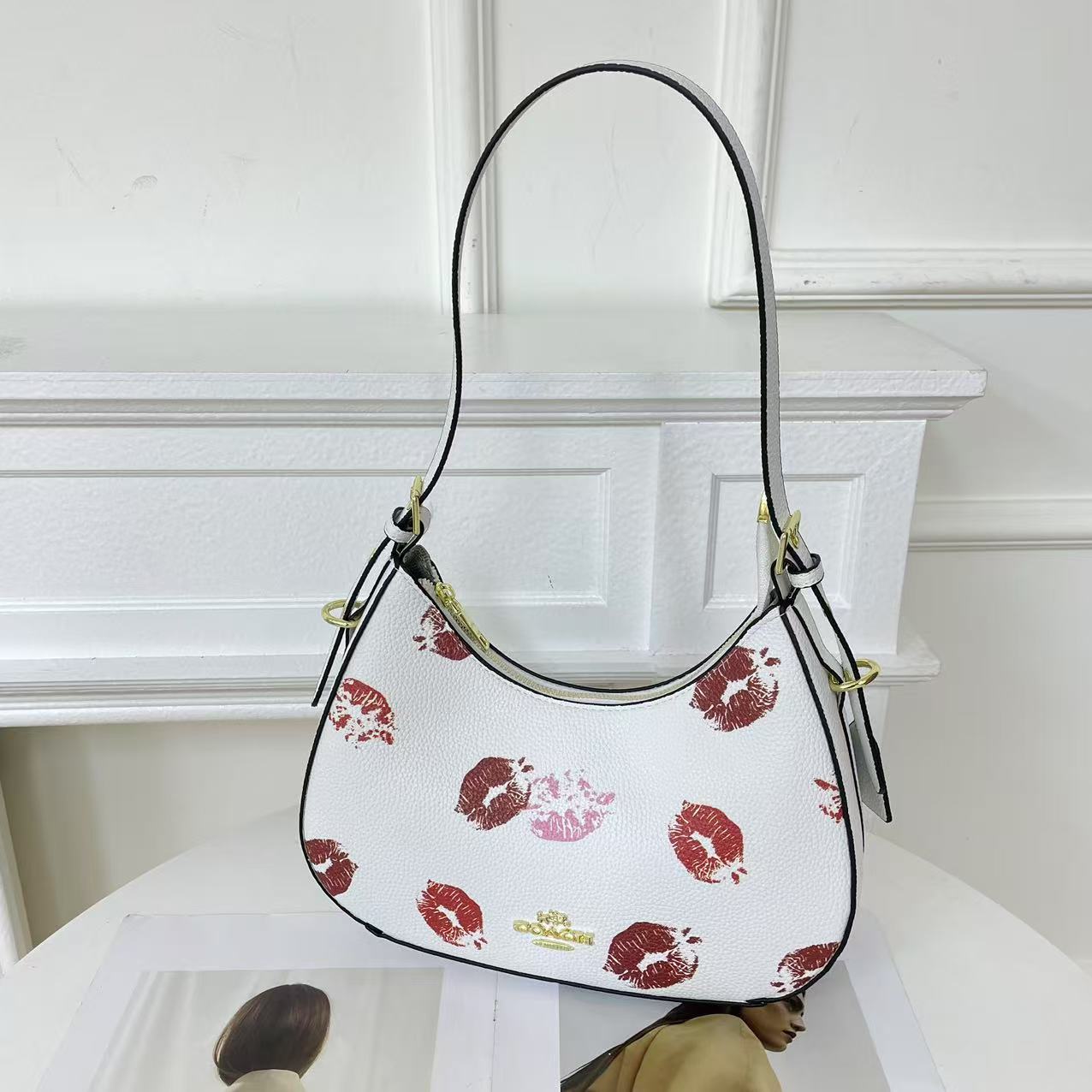 Coach Versatile Vintage Underarm Bag Shoulder Bag