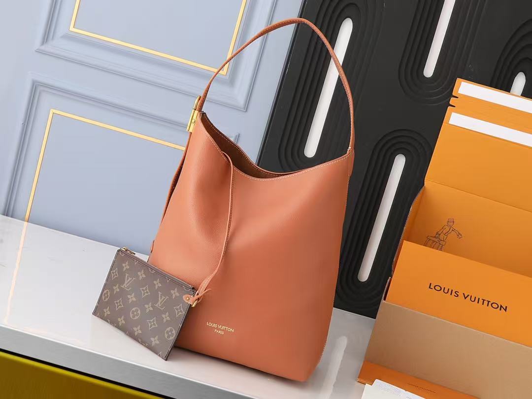 LV Key Hobo bag