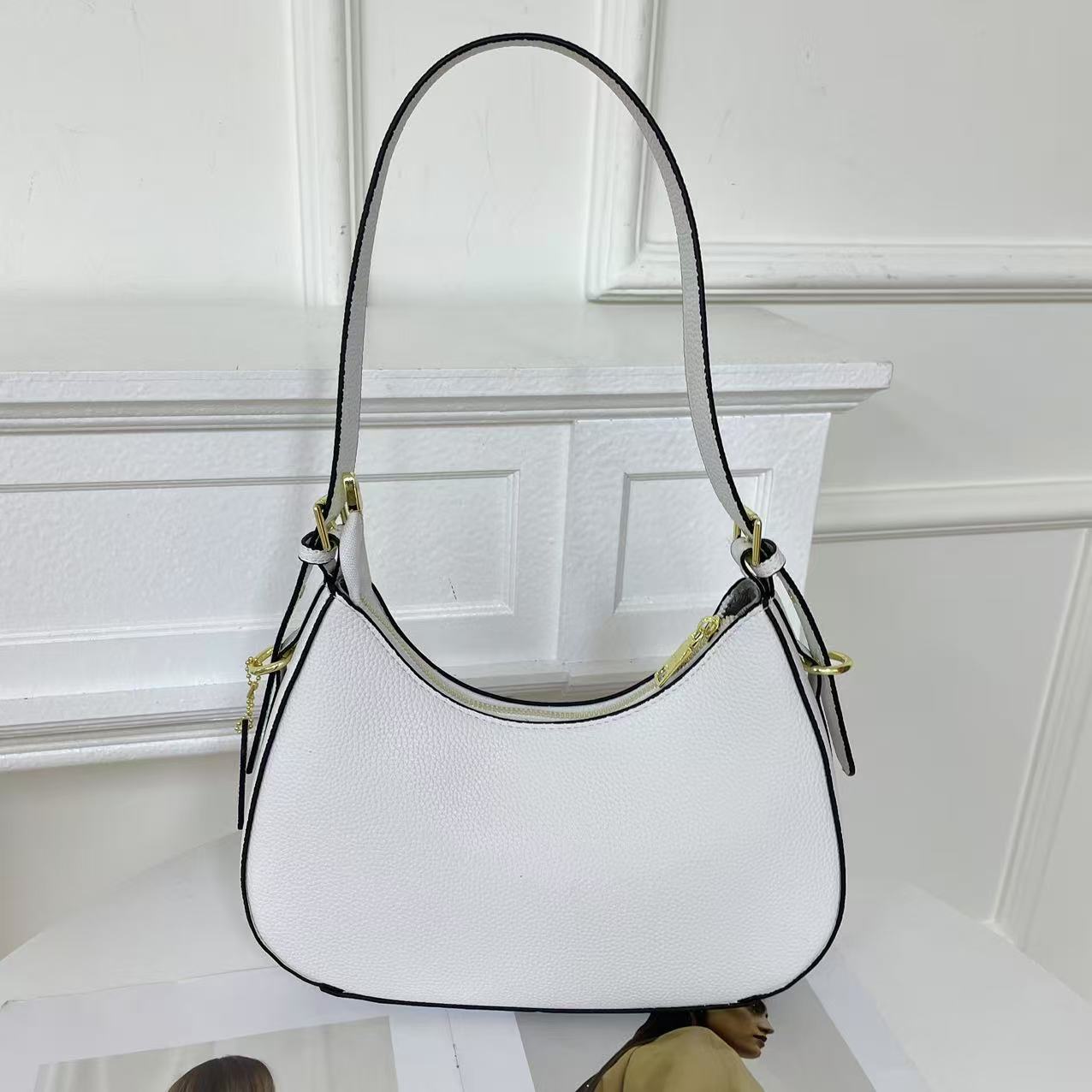 Coach Versatile Vintage Underarm Bag Shoulder Bag