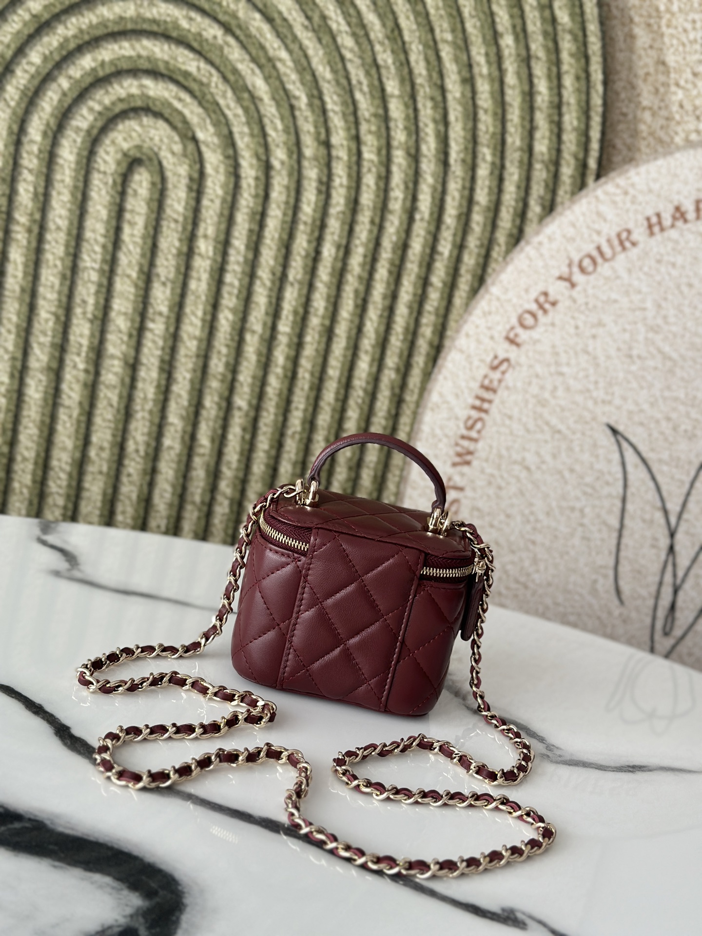 Top version Chanel Chain Makeup Bag with a makeup mirror inside