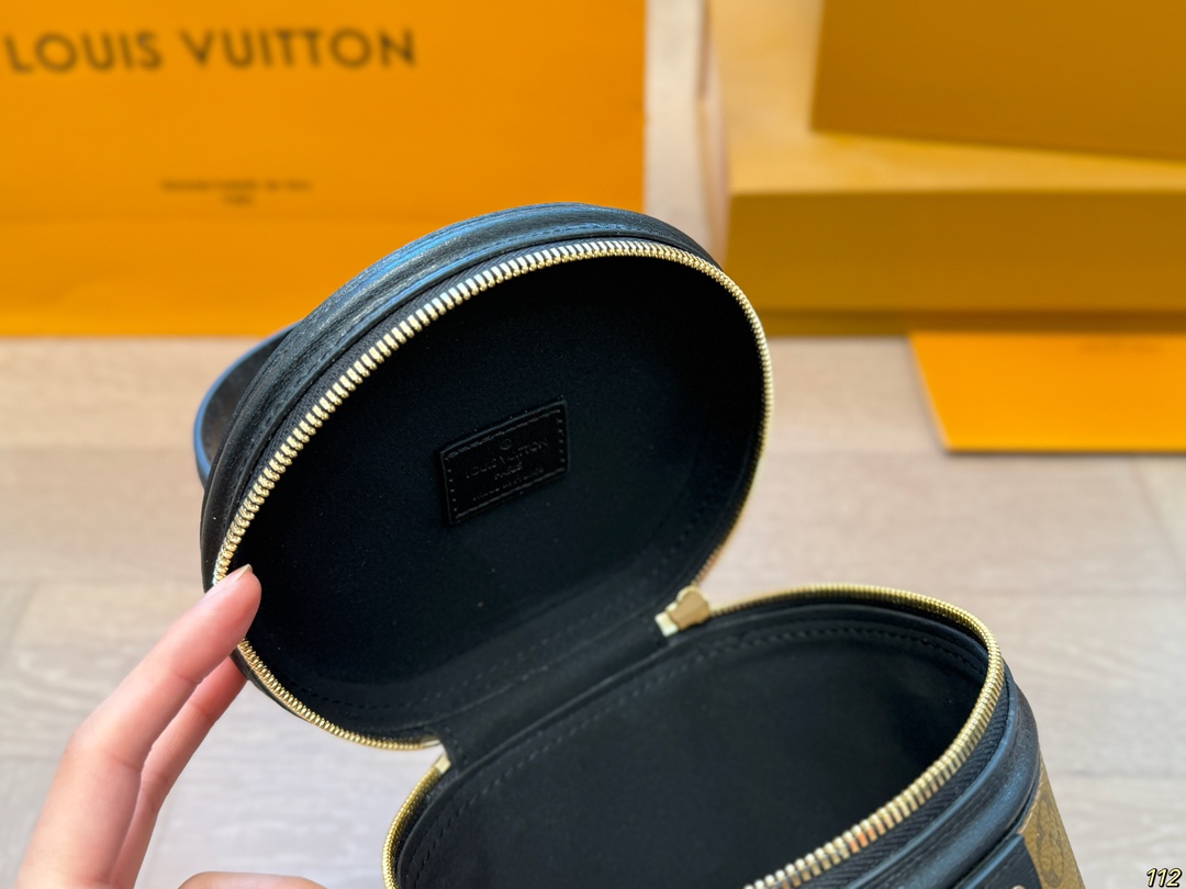 LV fortune bucket portable crossbody bag