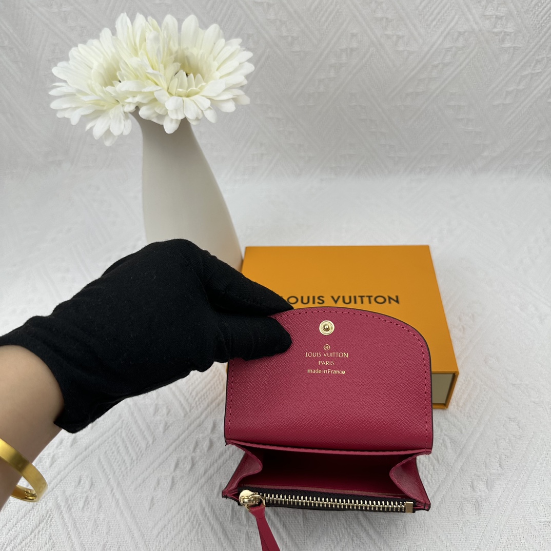 LV compact and practical coin purse