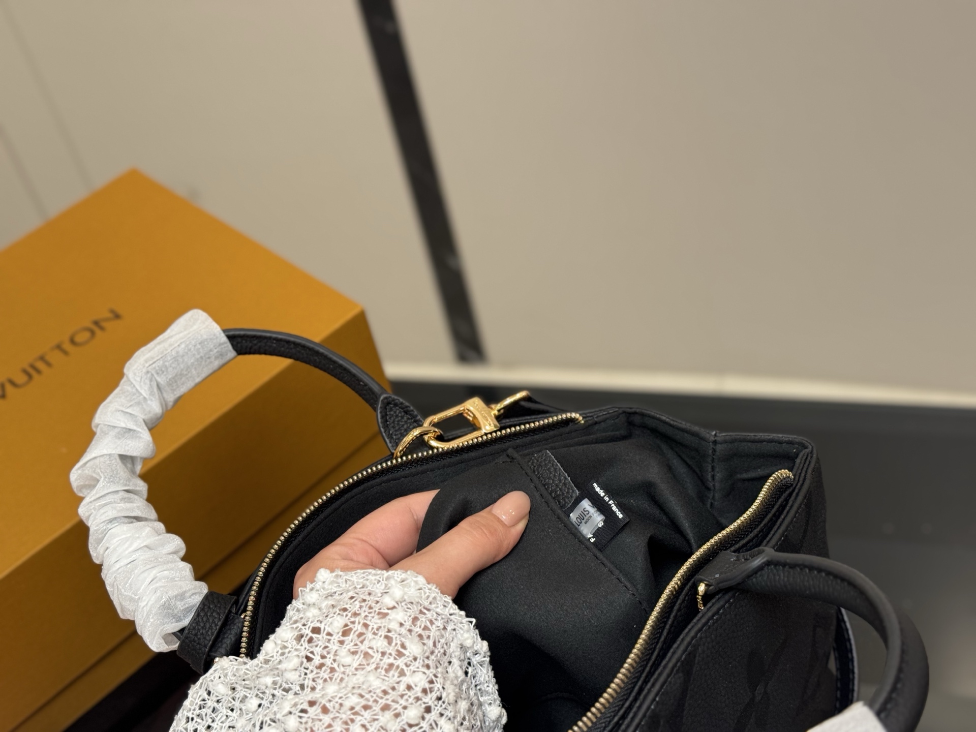 LV soft grain cowhide handbag shoulder bag