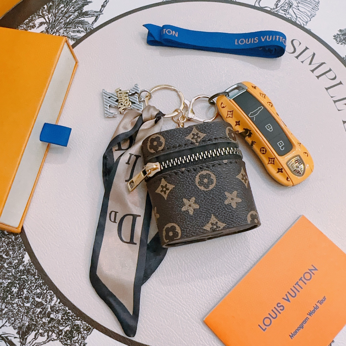 LV keychain bag buckle
