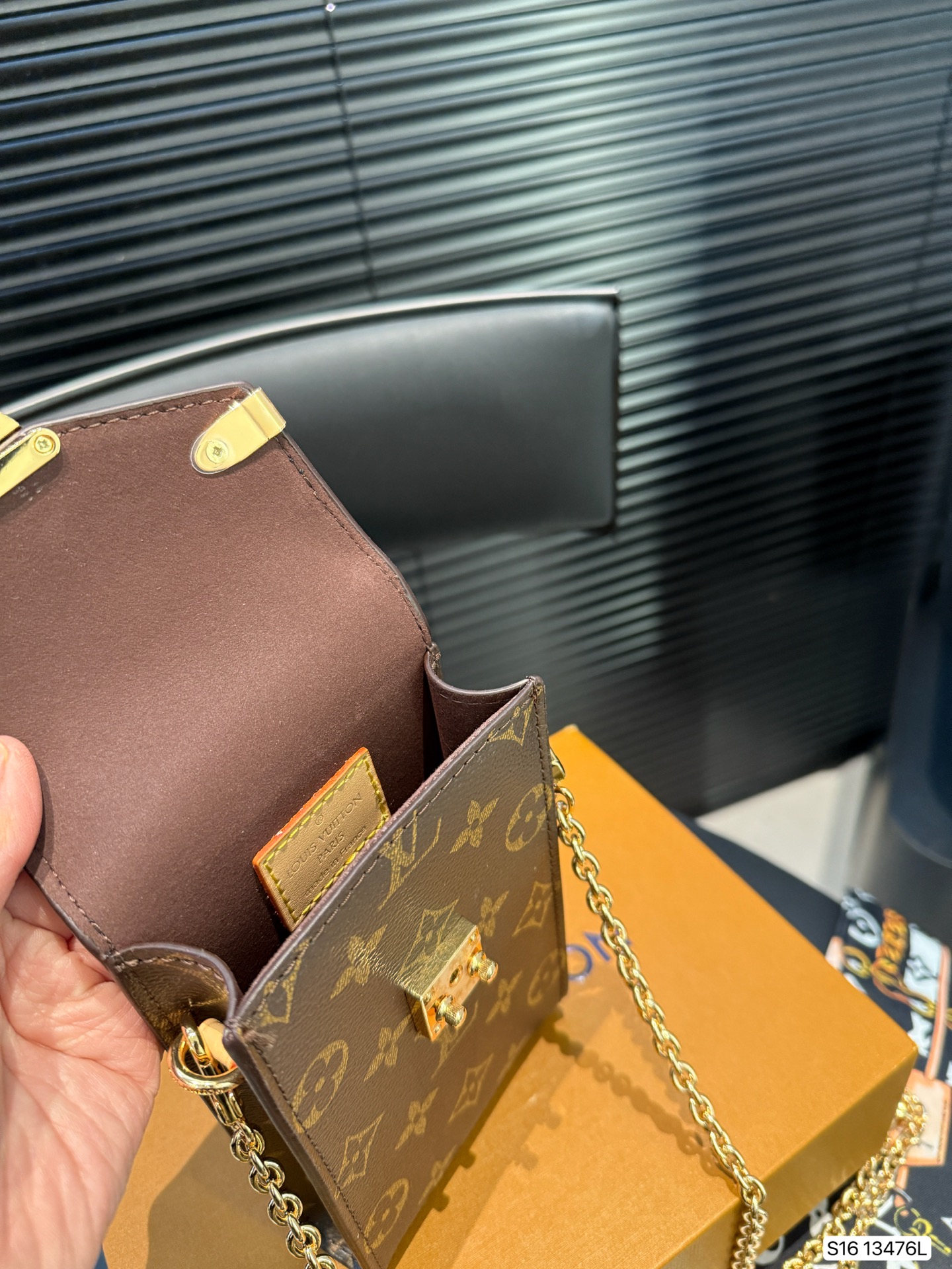 LV mobile phone bag old flower new style