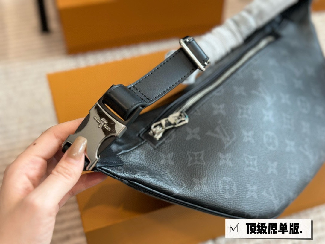 LV Fashion Chest Bag