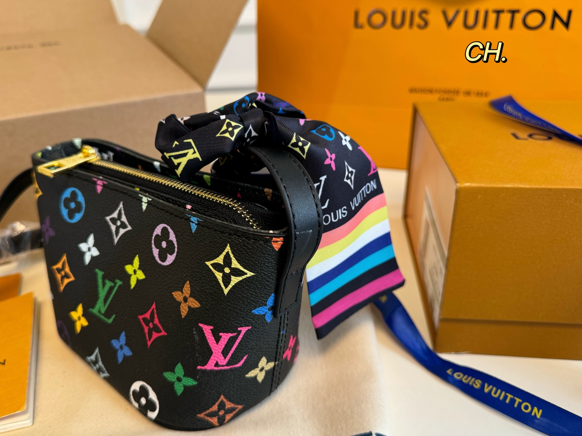 LV second-hand shoulder bag