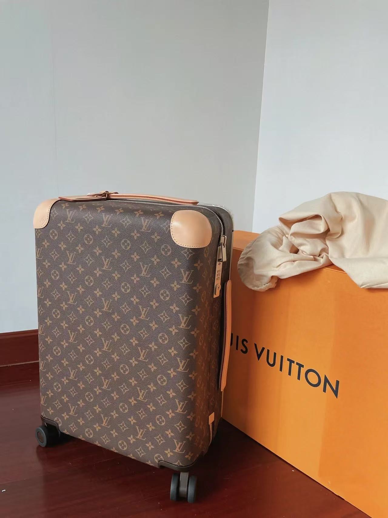 LV suitcase luggage trolley case horizon