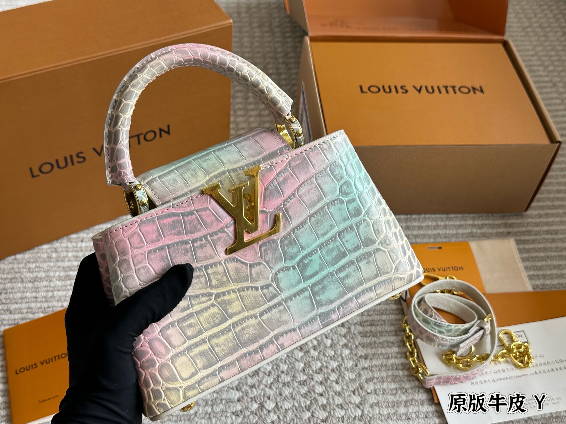 LV Capucines handbag