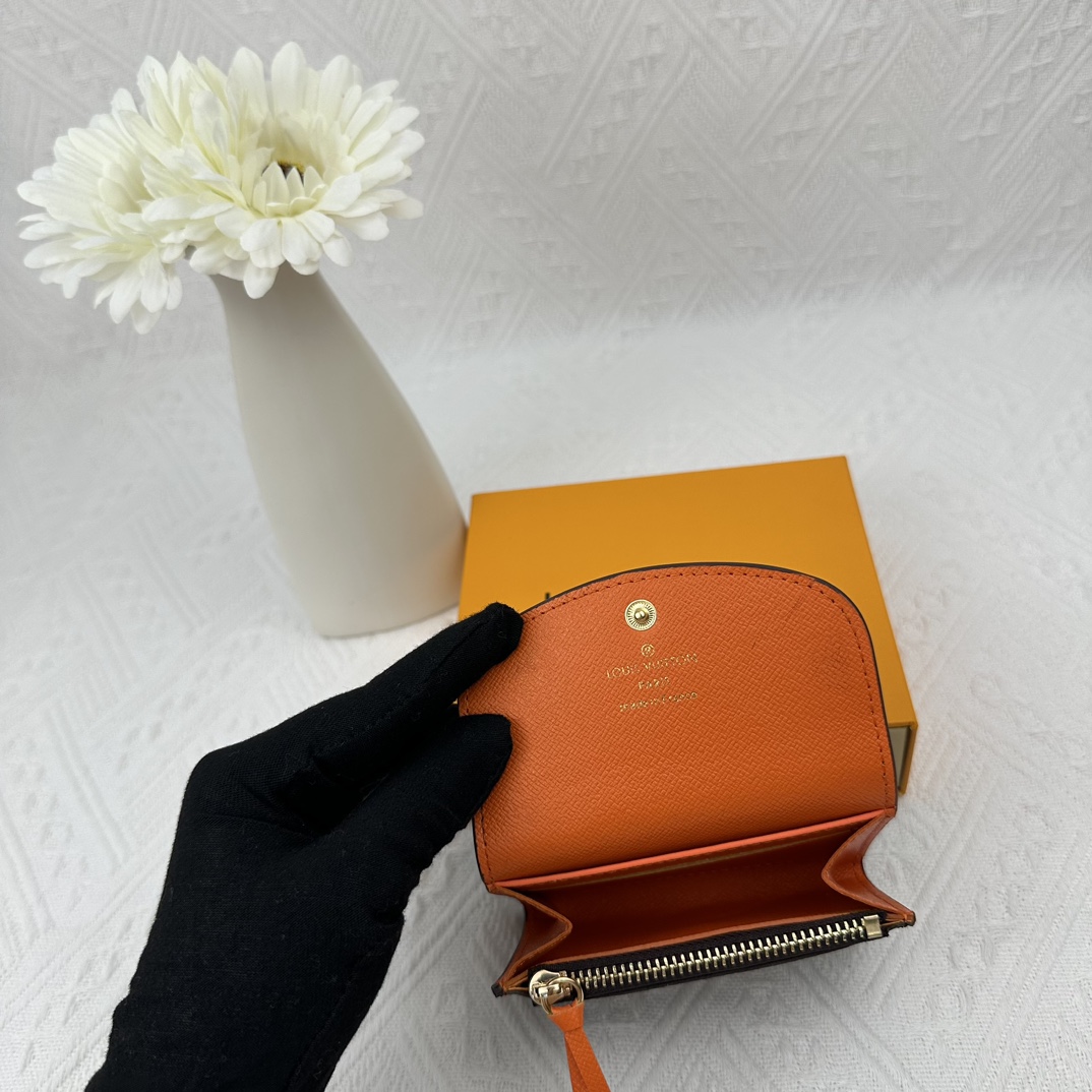 LV compact and practical coin purse