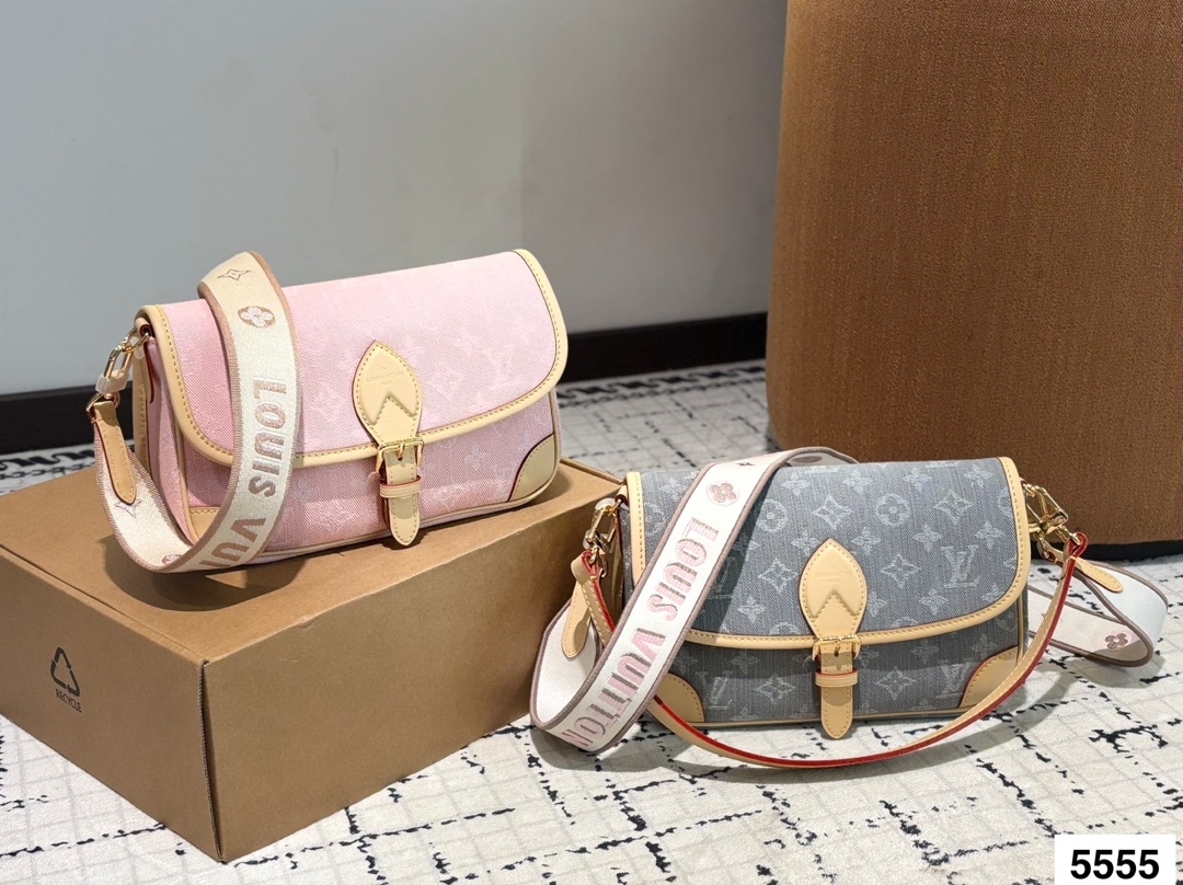 LV DIANE ivdiane baguette bag