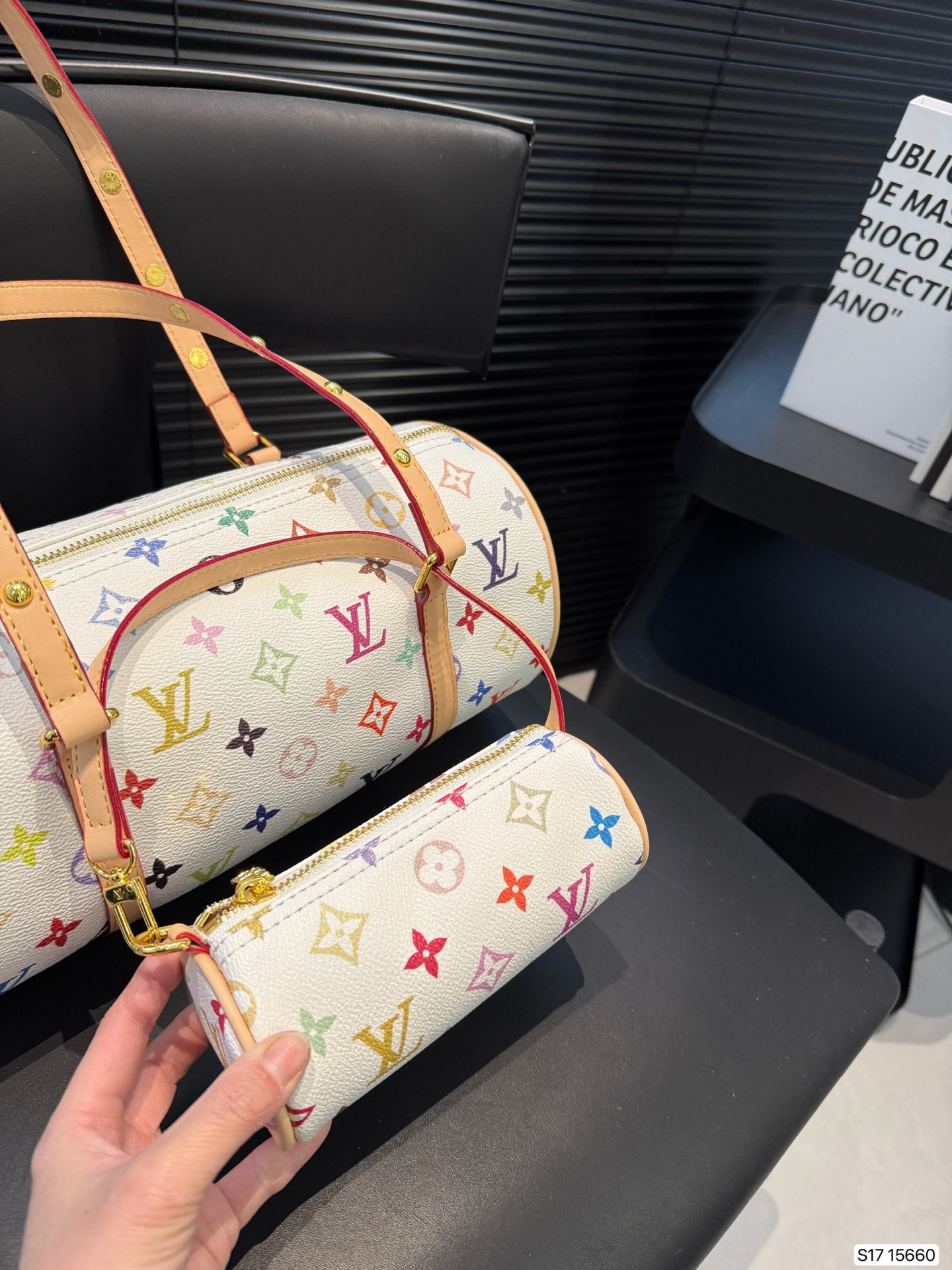 LV armpit bag 2-in-1 pillow bag classic and fashionable