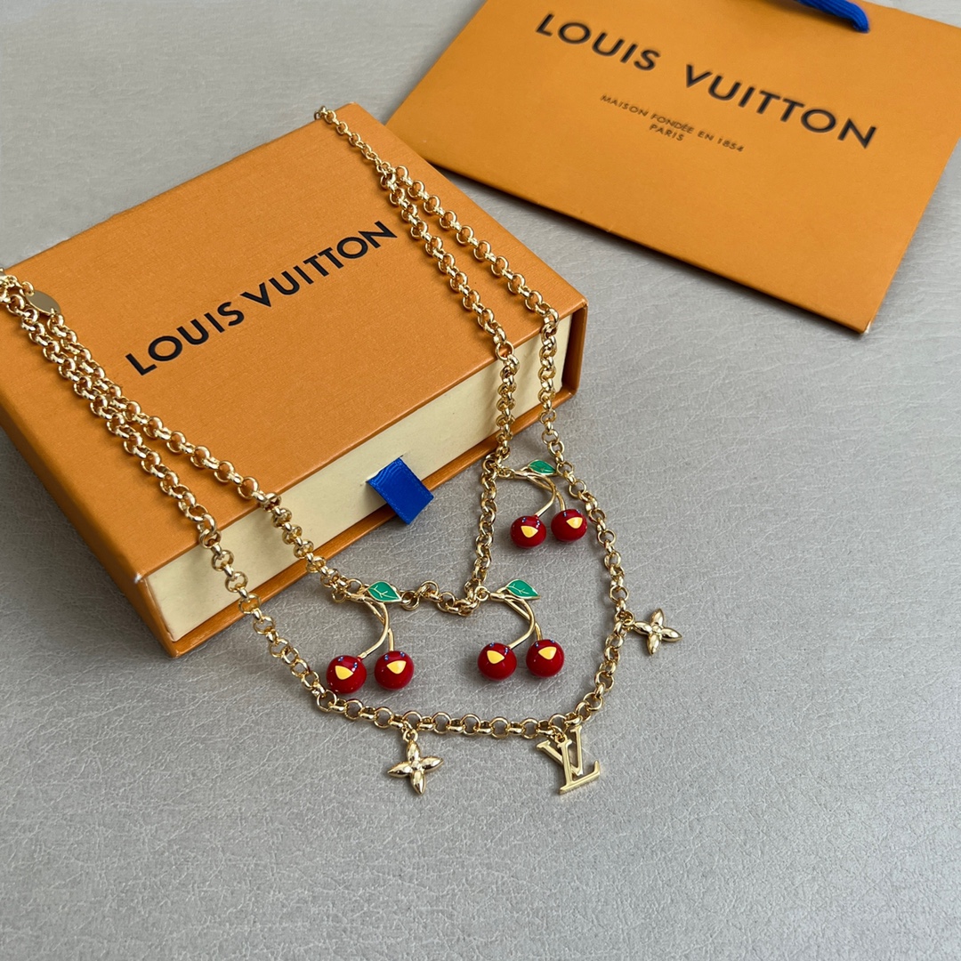 Louis Vuitton necklaces are stylish and fashionable