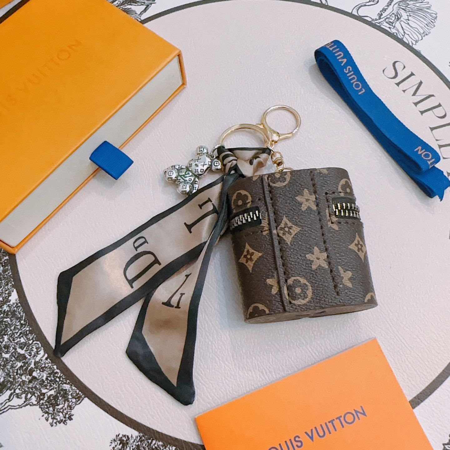 LV keychain bag buckle