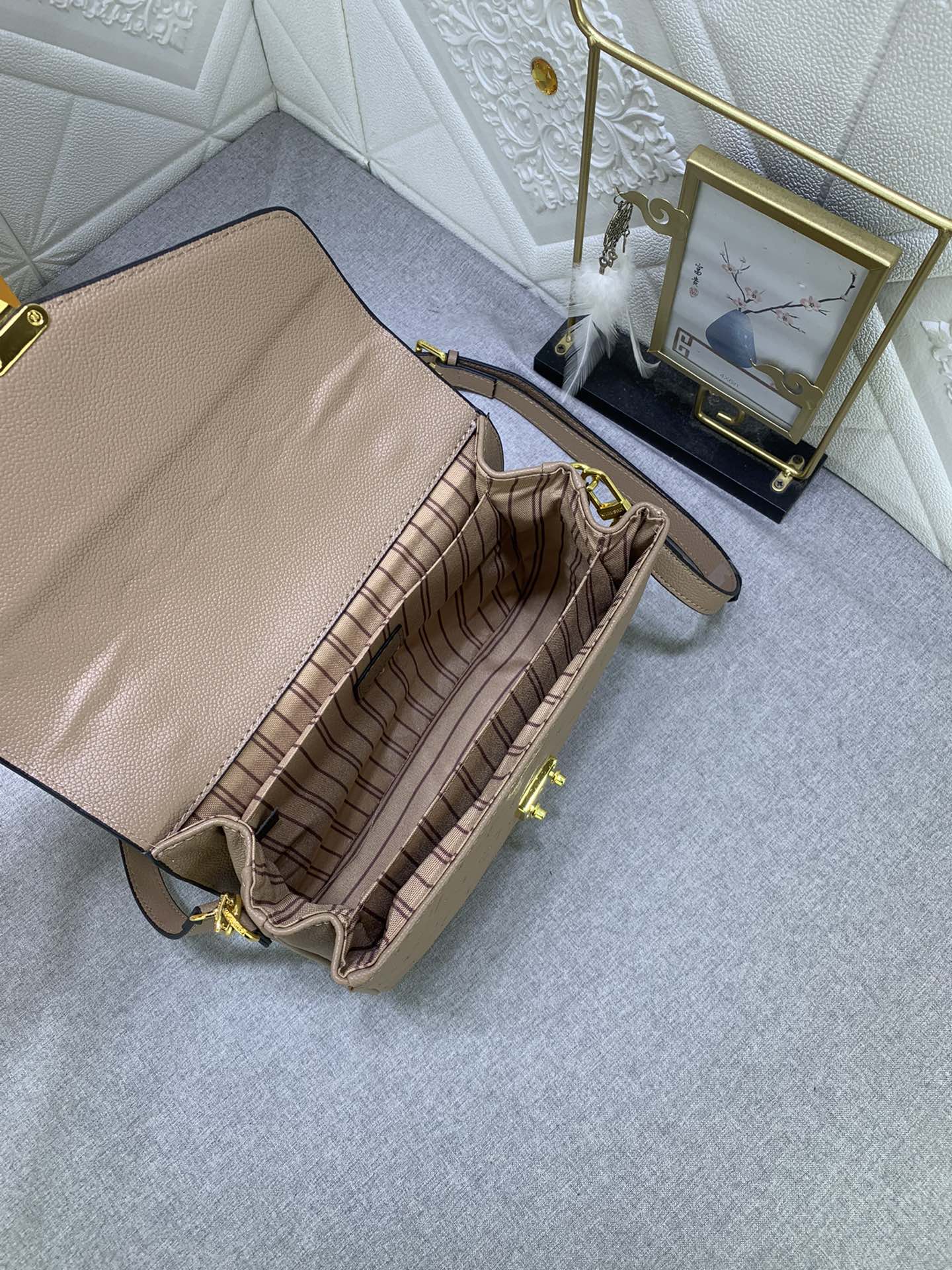 LV Pochette Métis Monogram Empreinte bag