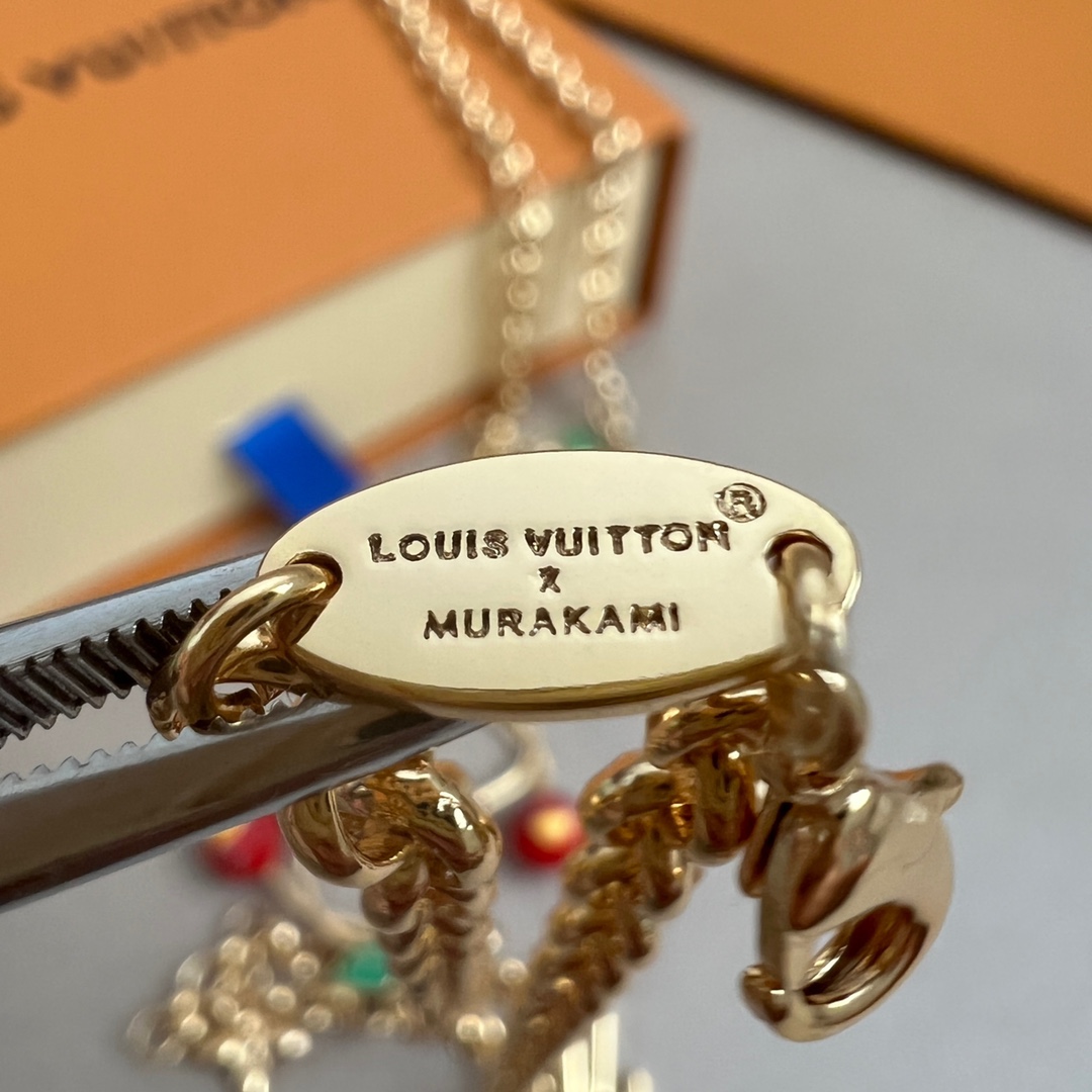 Louis Vuitton necklaces are stylish and fashionable
