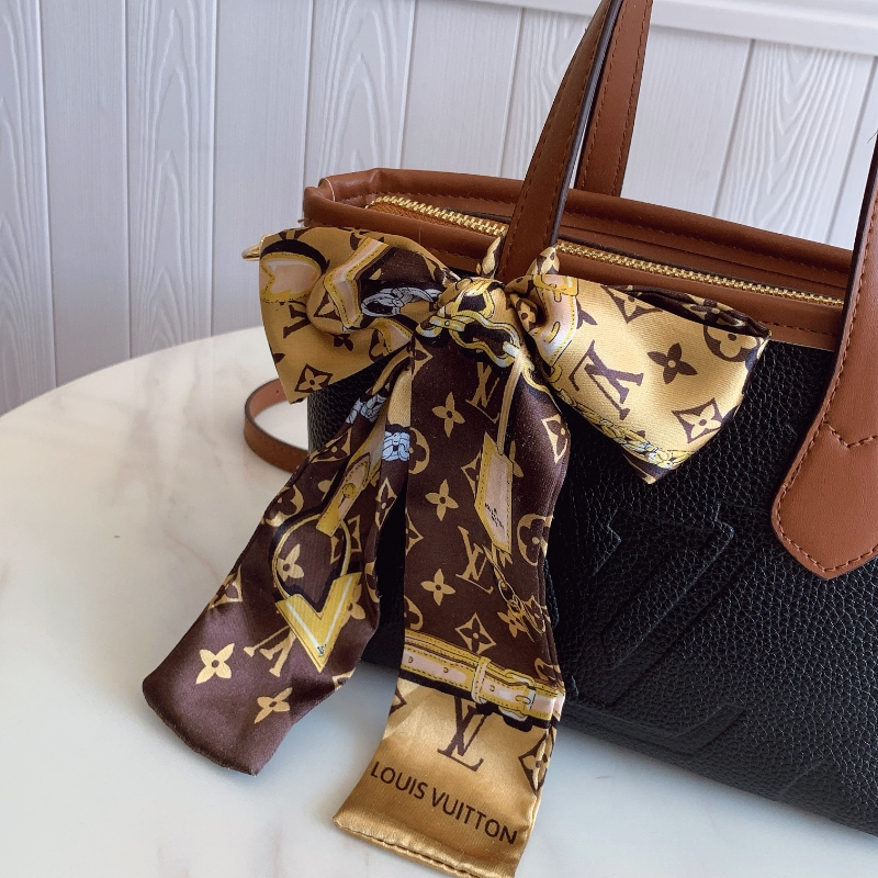 Louis Vuitton's new fashionable and versatile shoulder crossbody bag