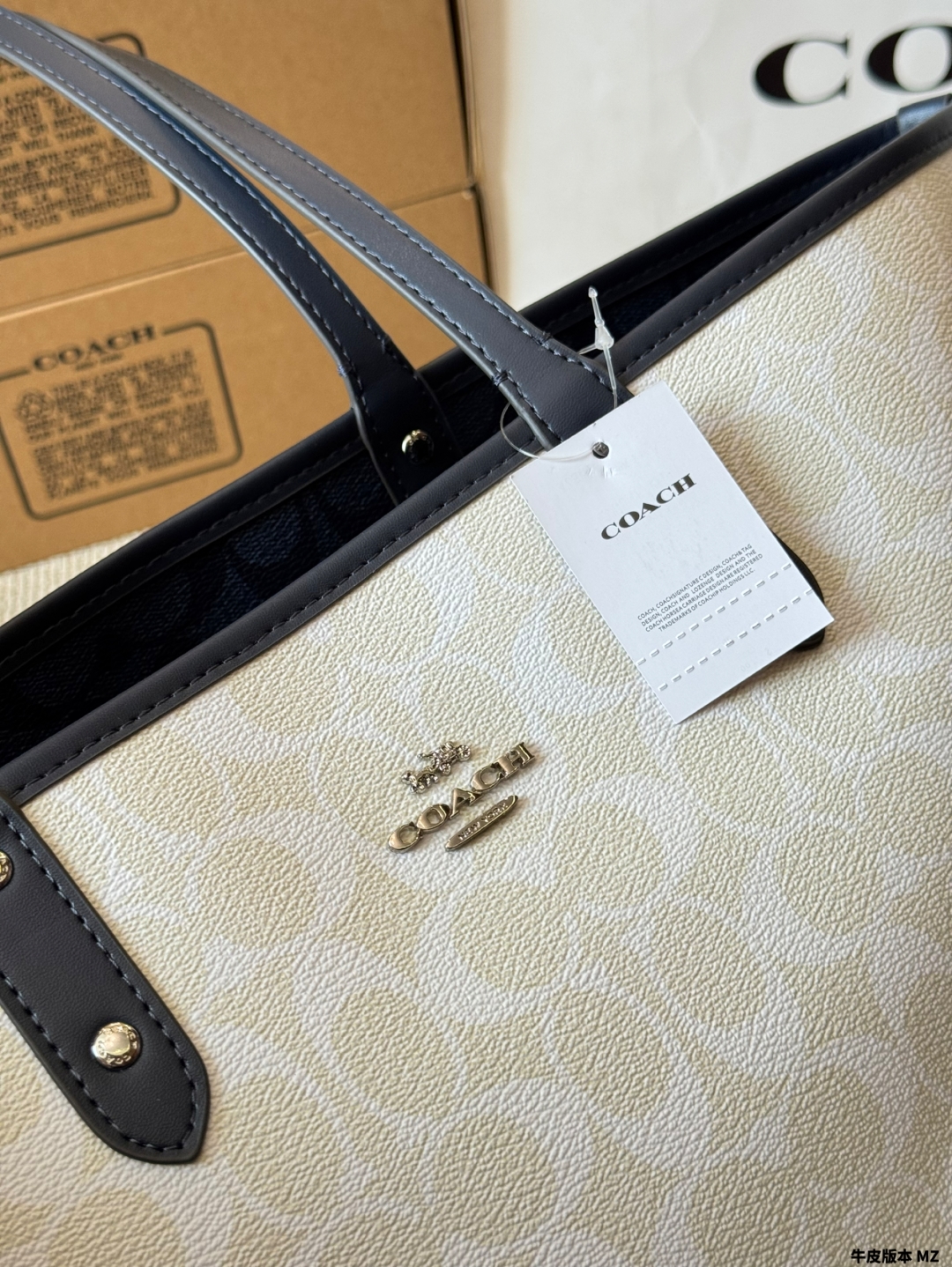 Coach & city tote classic tote bag