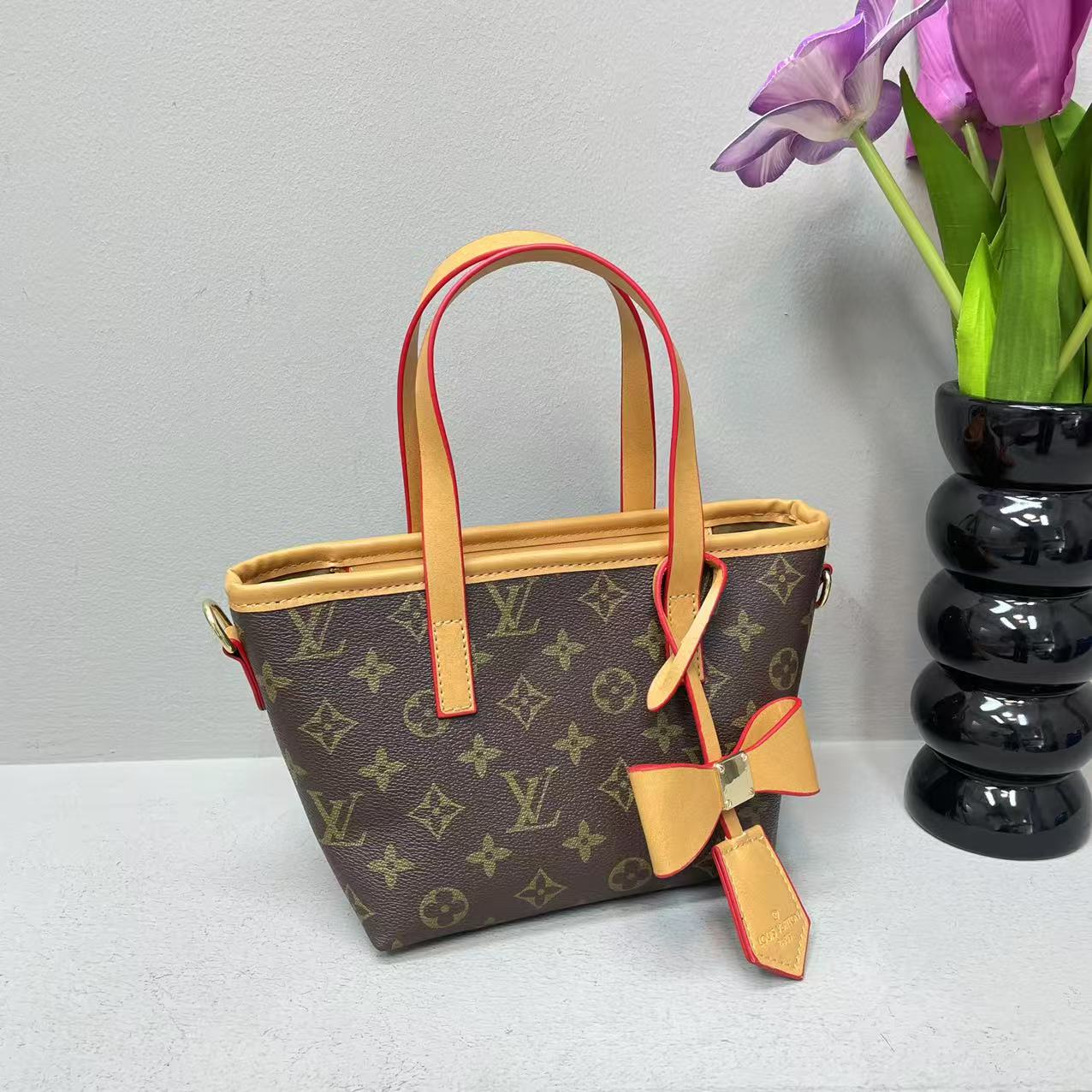 Louis Vuitton portable vegetable basket bag new high quality versatile shoulder crossbody bag retro