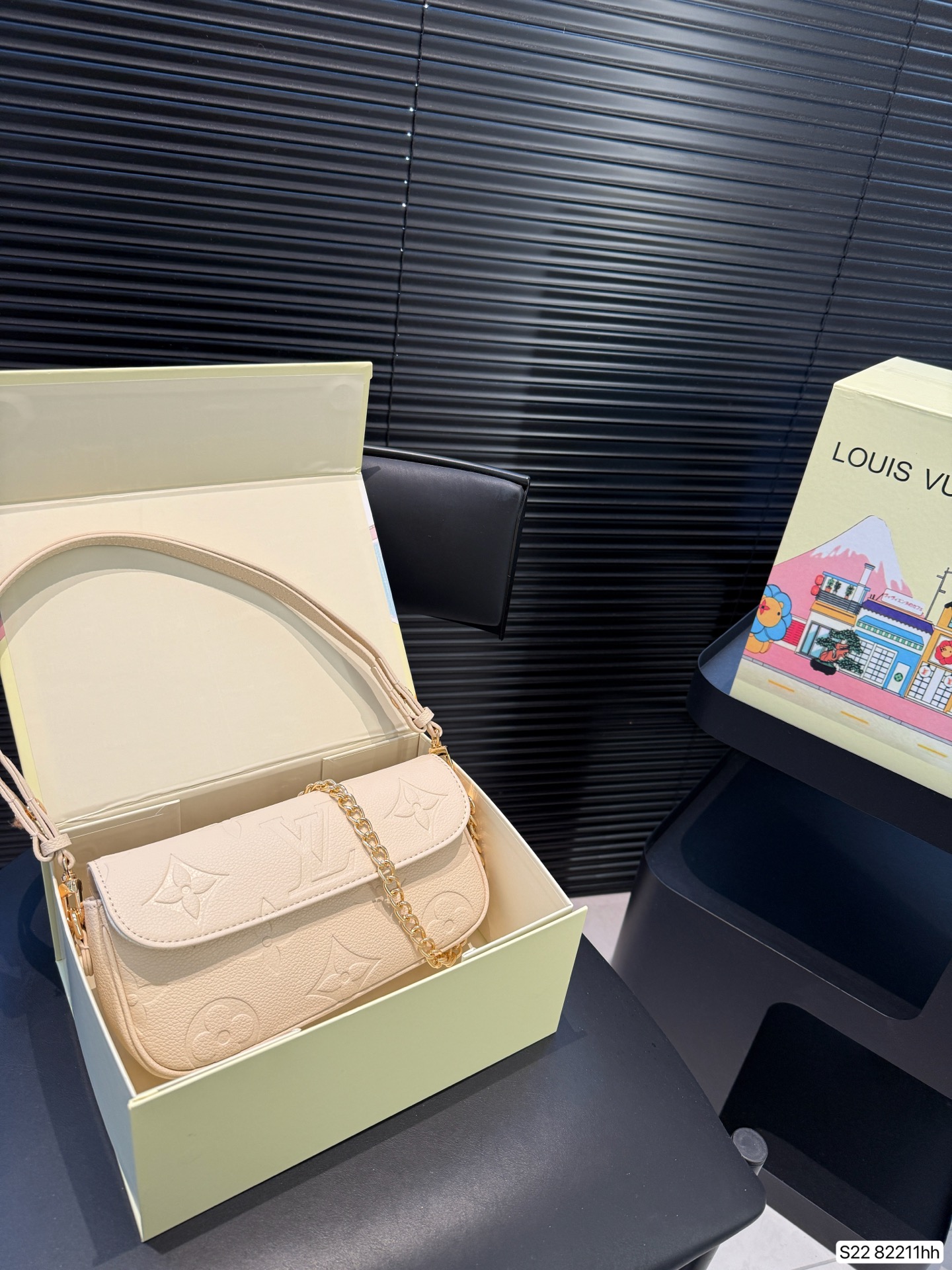 LV underarm messenger bag casual fashion