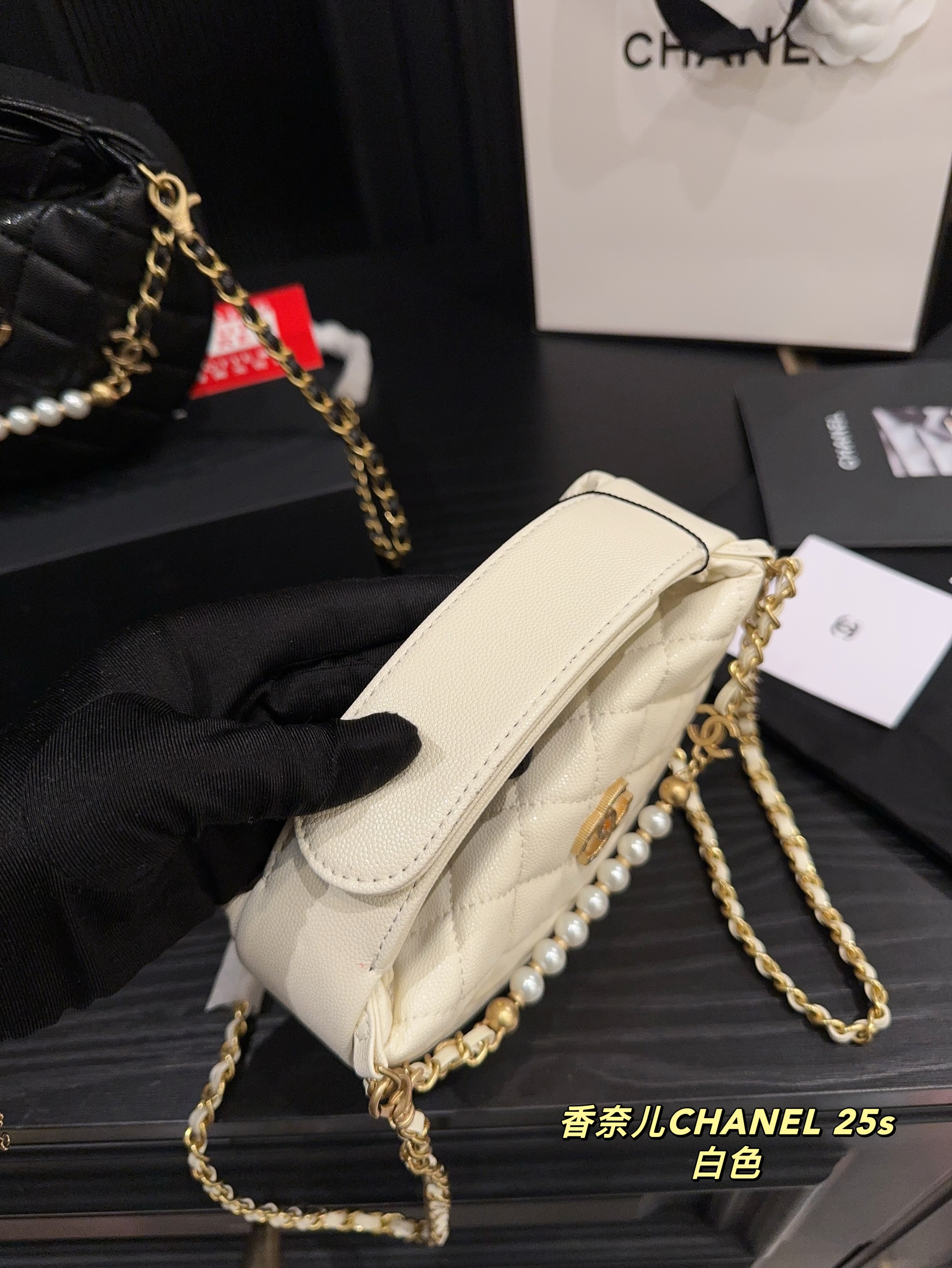 CHANEL 25S hand-held chain bag