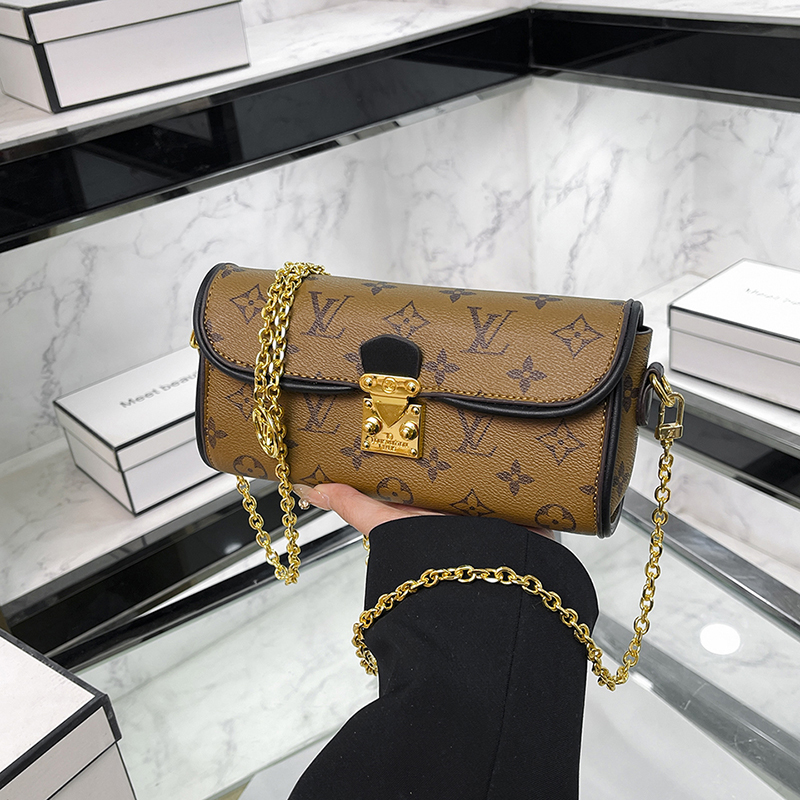 Louis Vuitton Presbyopia Chain Shoulder Crossbody Bag