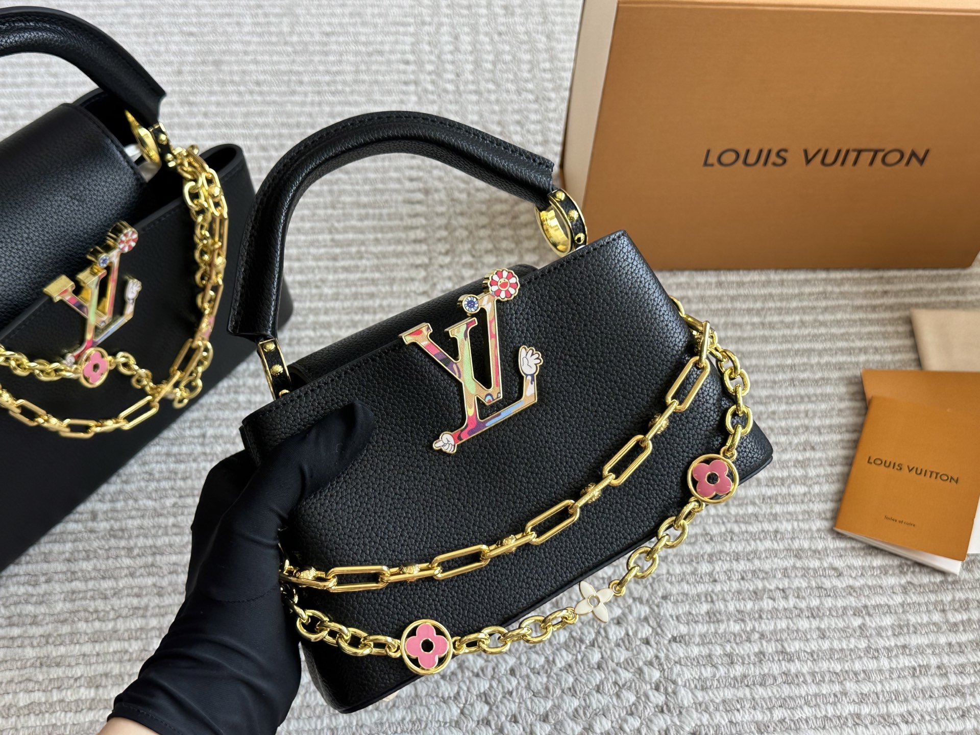 LV Capucines Lady Bag