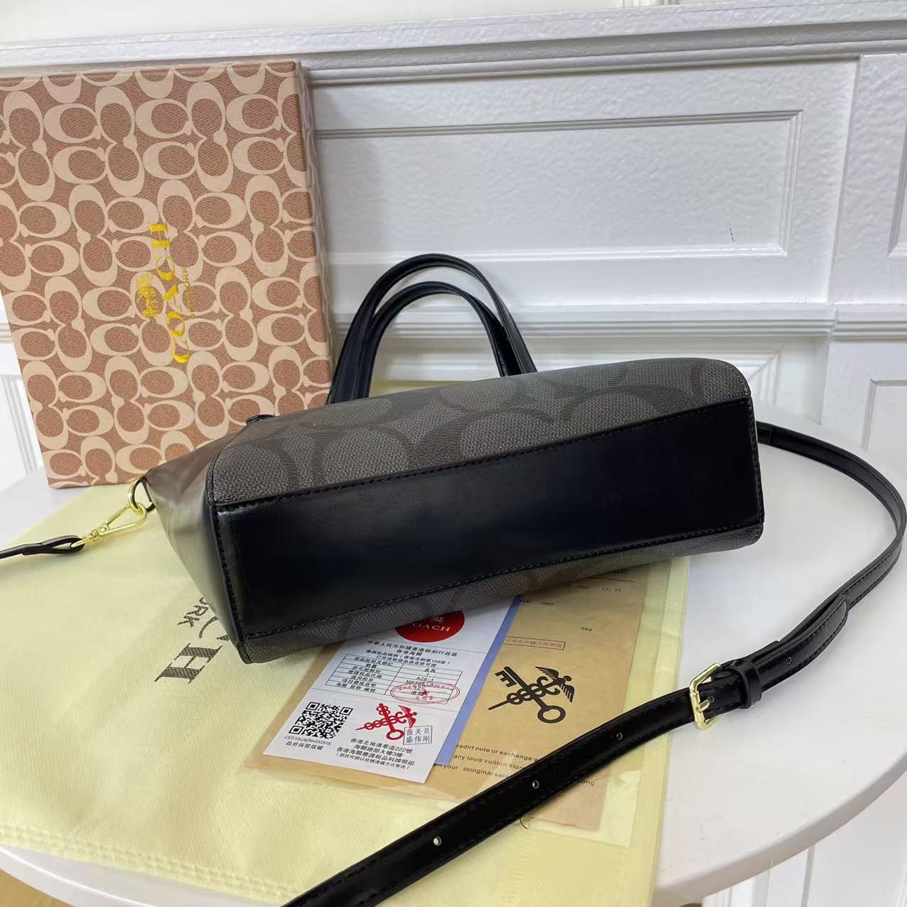 Coach Women's Crossbody Document Versatile Shoulder Handbag