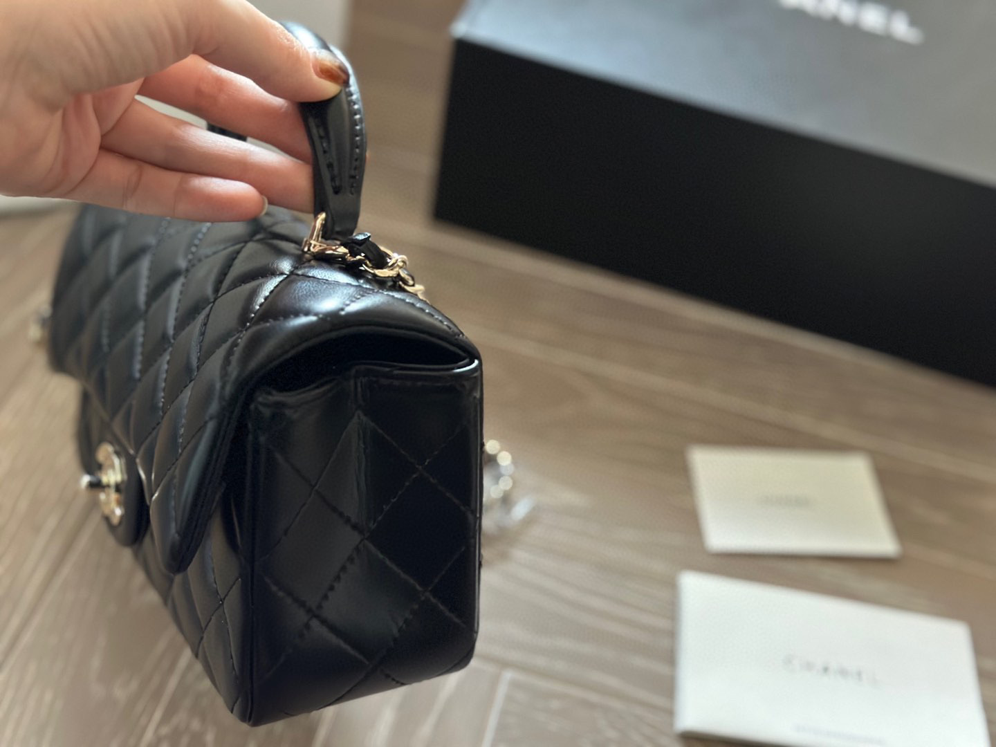 Chanel 23K cf chain shoulder bag