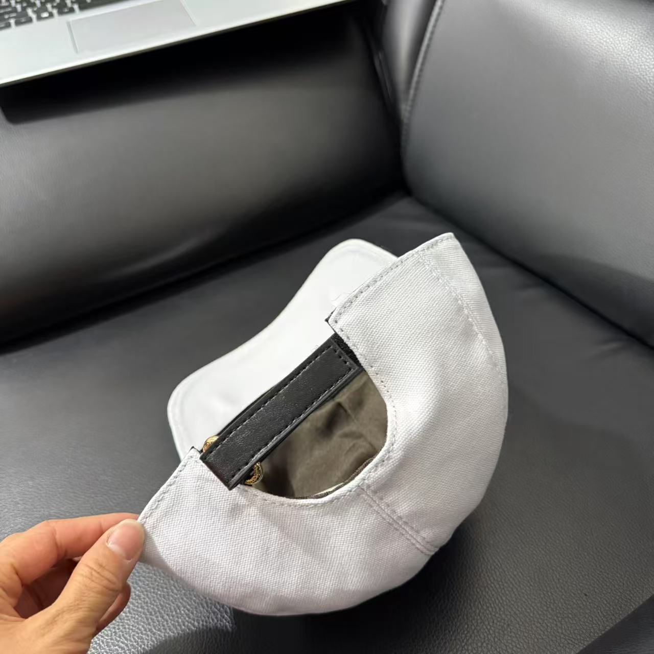 LV new original baseball cap