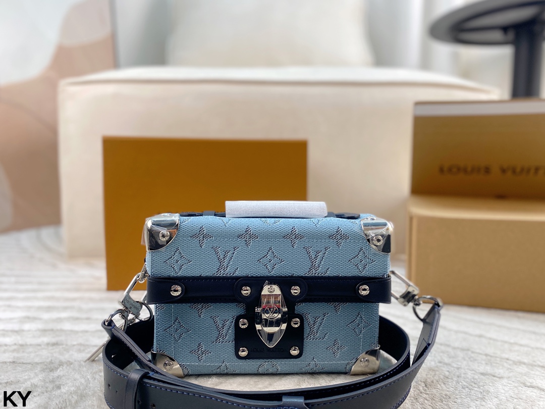 LV Soul Trunk handbag